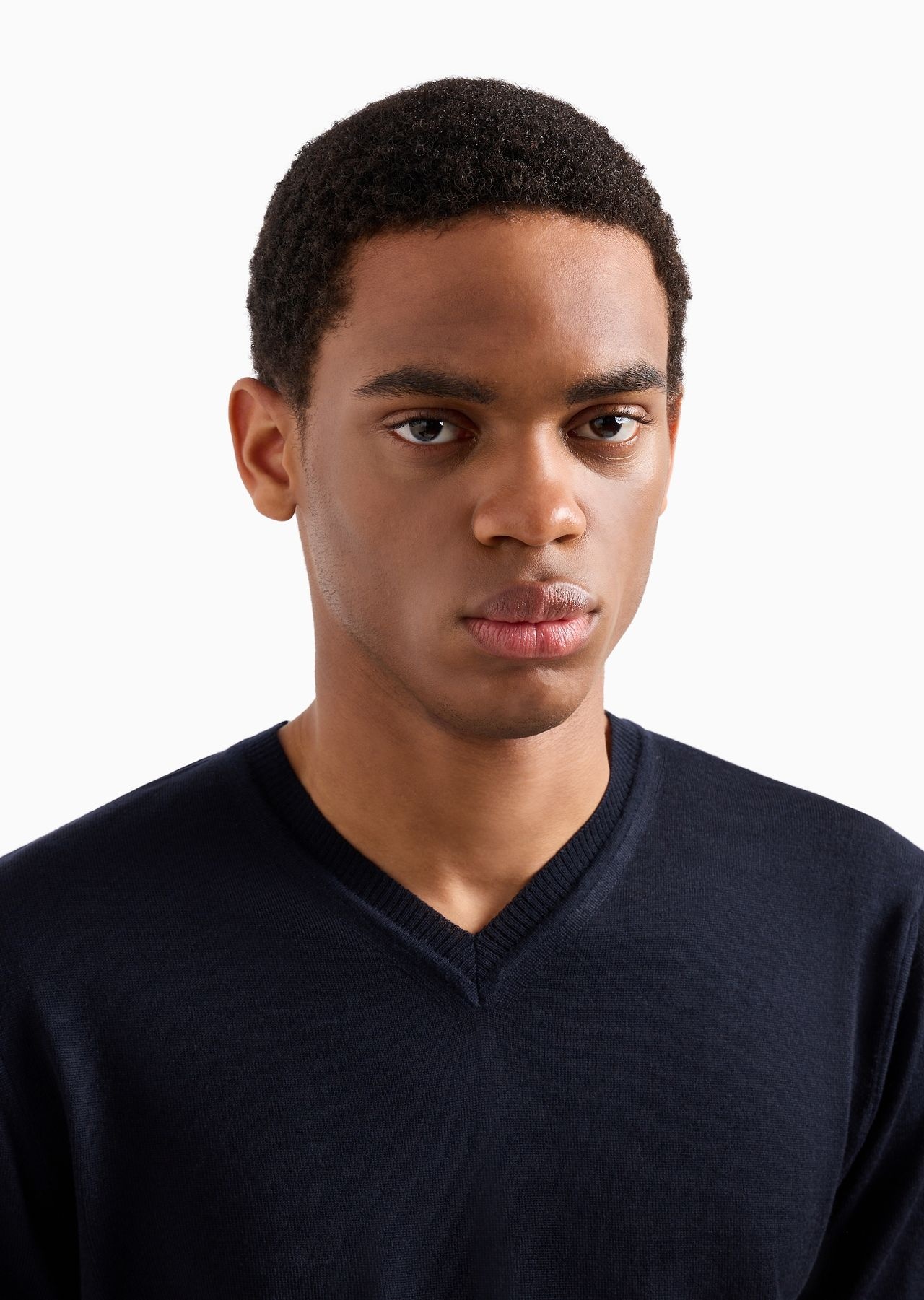 Pure virgin wool V-neck jumper - 8
