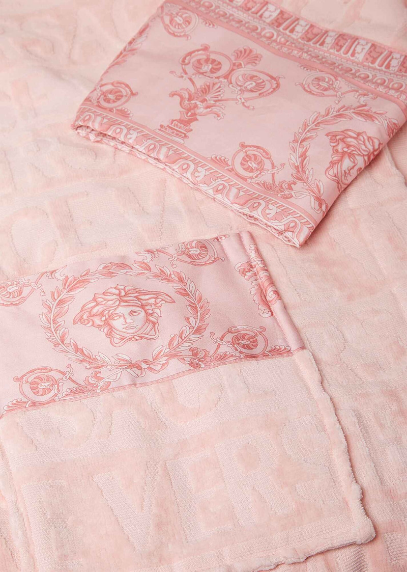 I ♡ Baroque Bathrobe 4