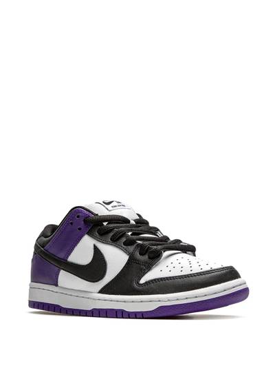 Nike SB Dunk Low sneakers outlook