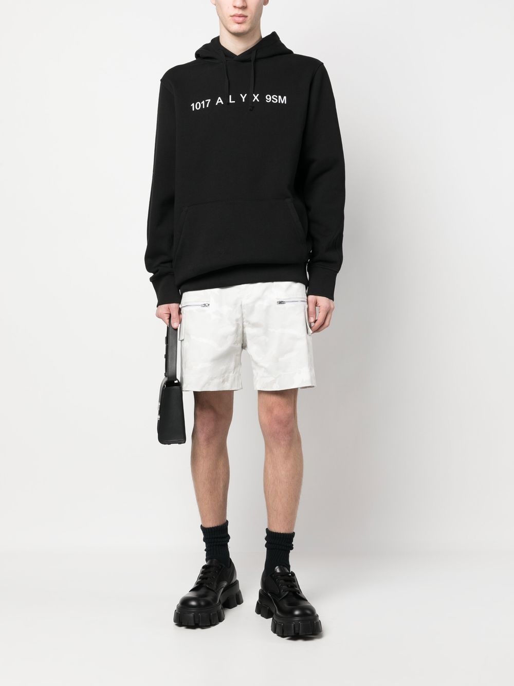 camouflage-print cargo shorts - 2