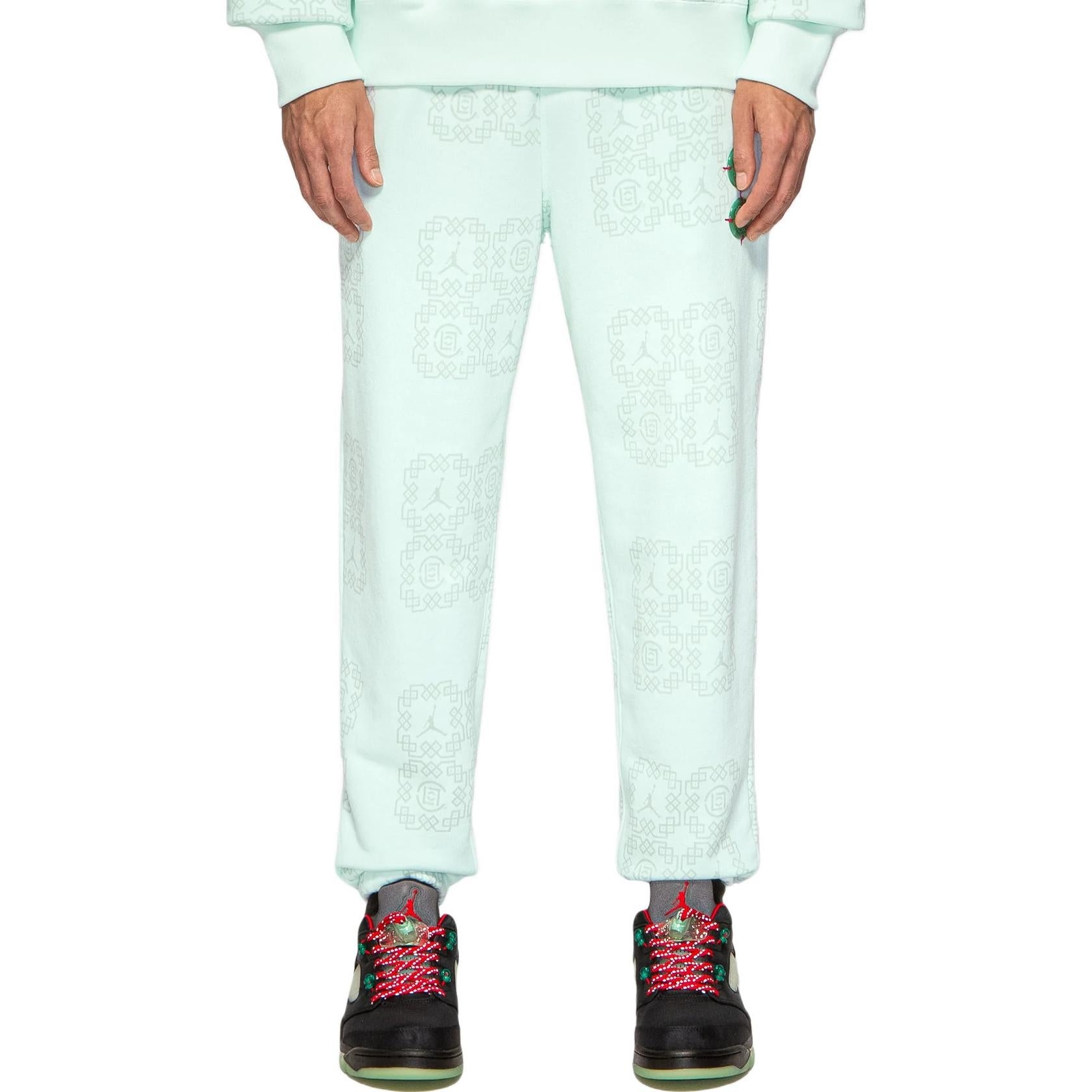 Air Jordan x CLOT Jade Fleece Sweatpants 'Light Green' DO0010-394 - 3