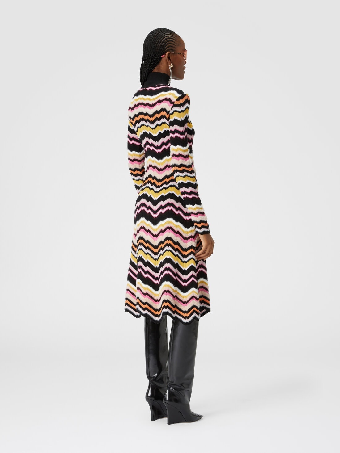 High-necked midi dress with Greek zigzag motif - 3