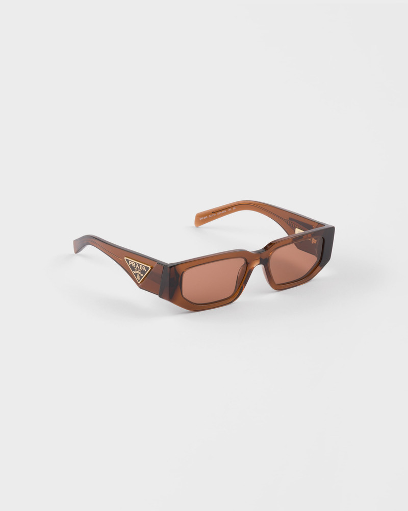 Sunglasses with triangle logo 3