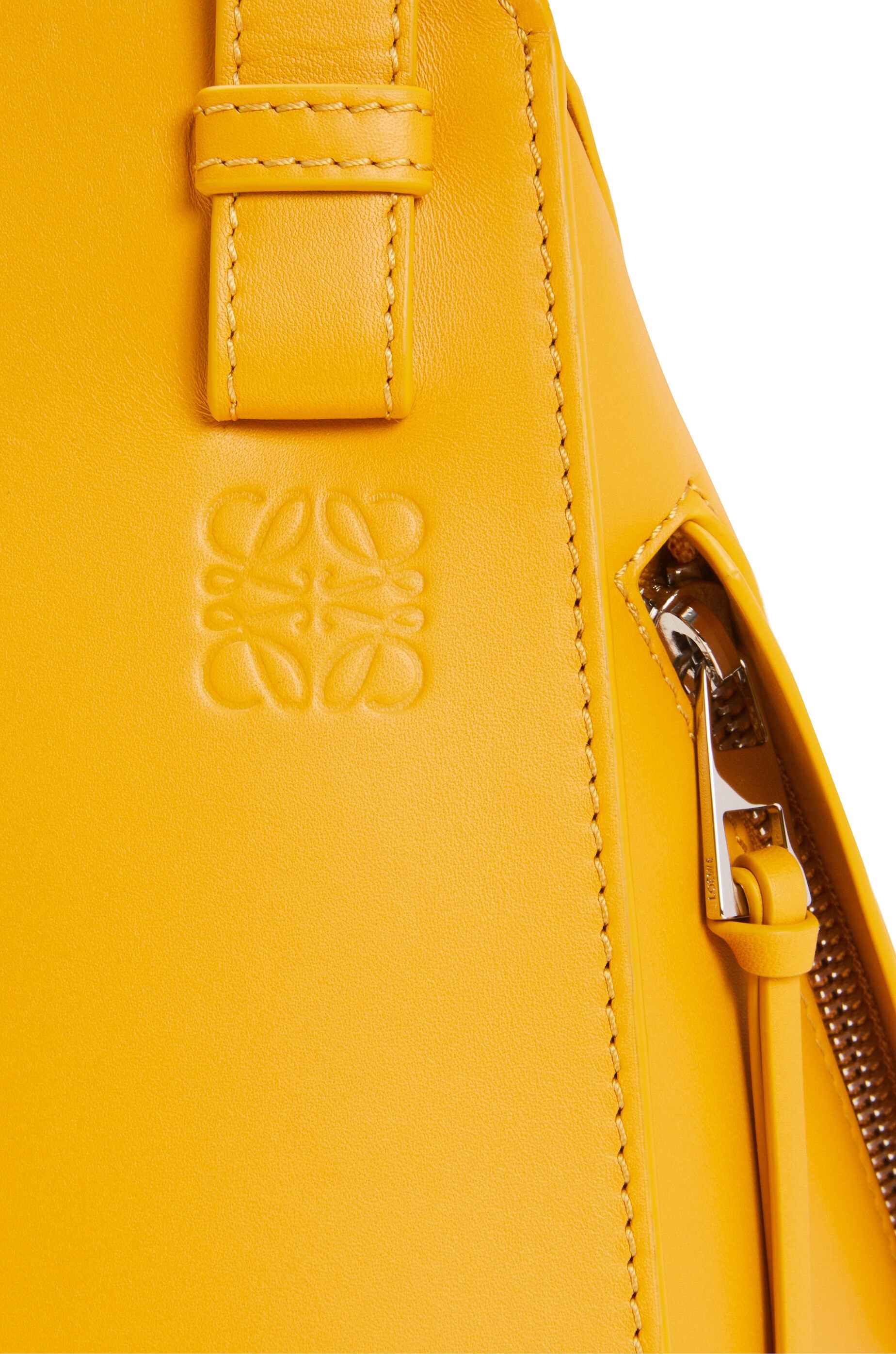 Compact Hammock bag in satin calfskin - 10