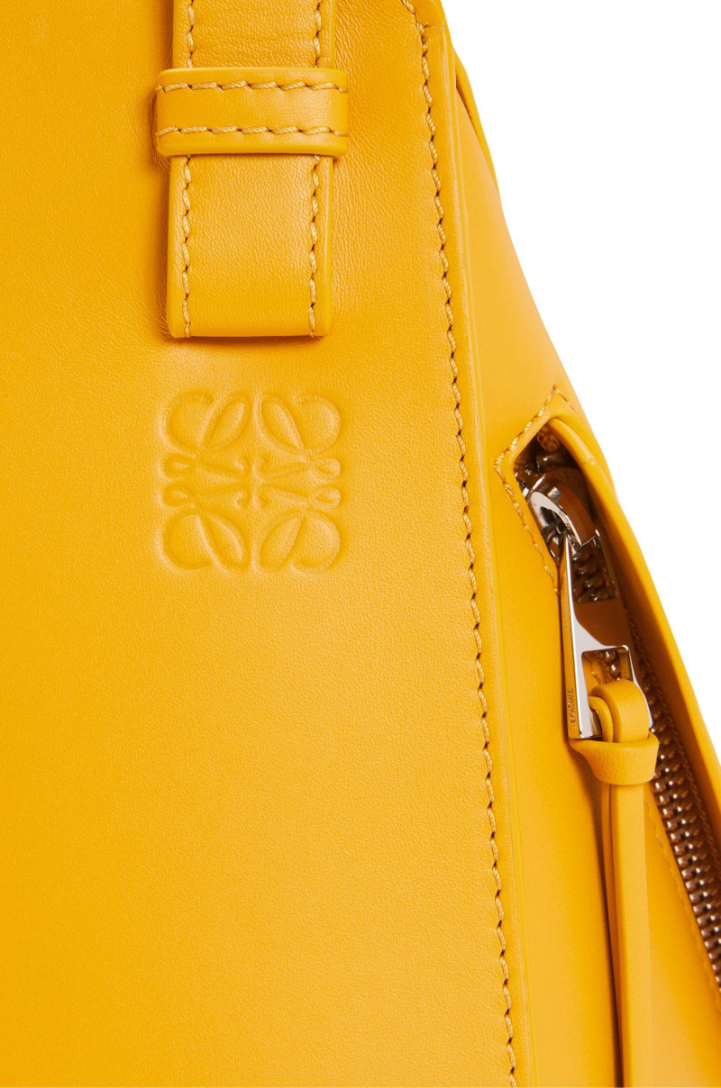 Compact Hammock bag in satin calfskin 10