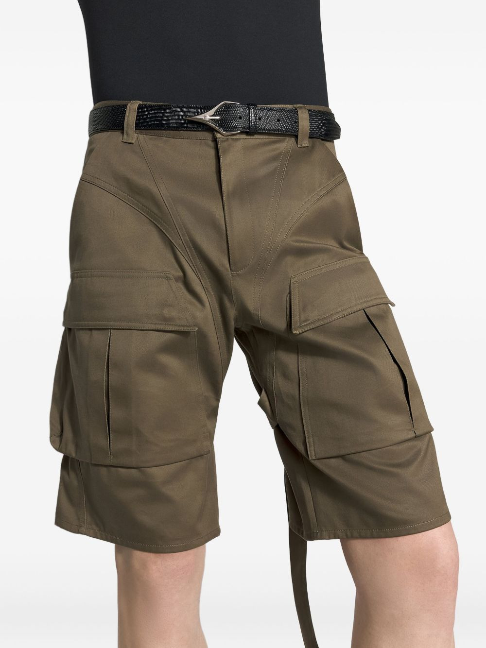 buckle-straps cargo shorts - 5