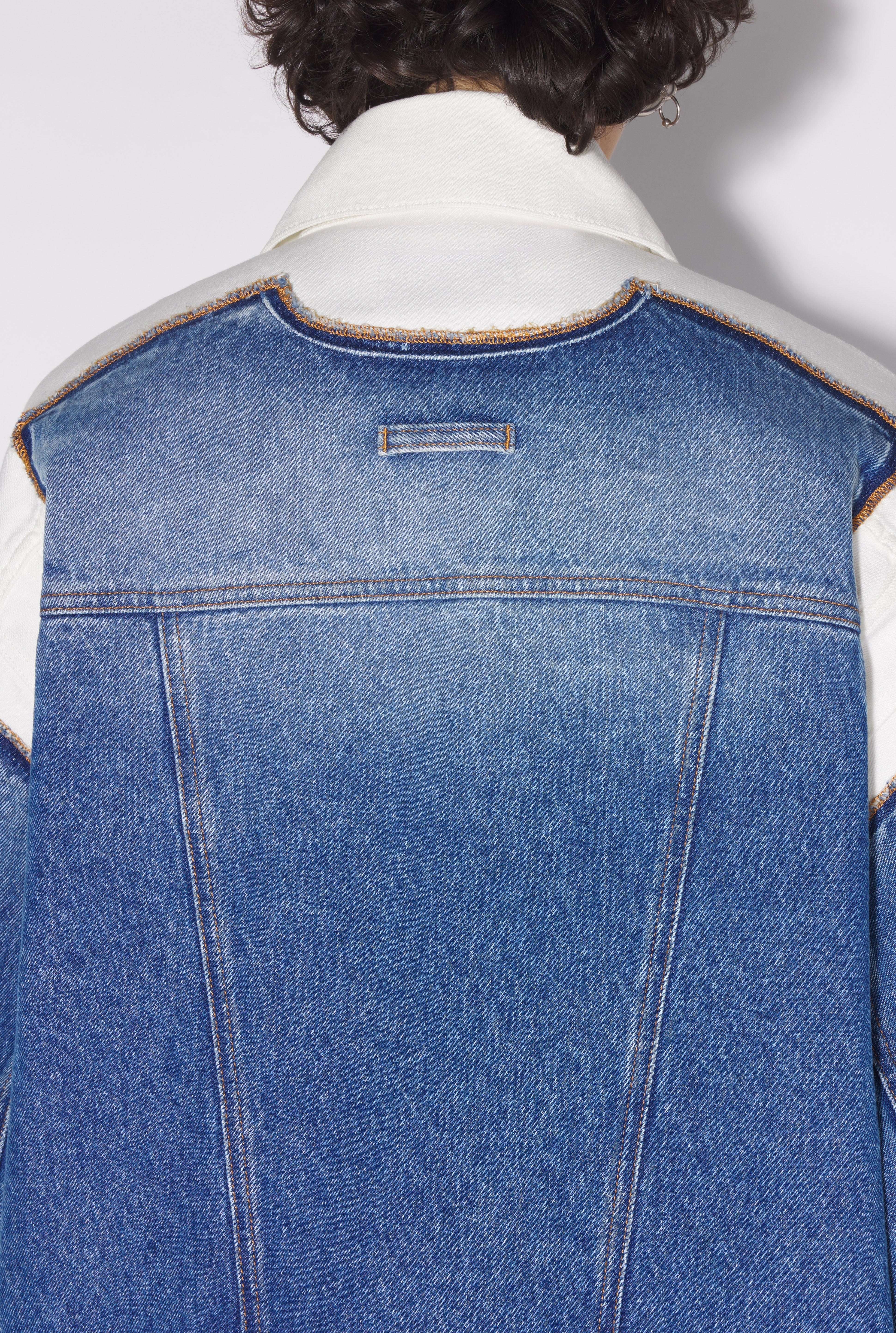 THE TROMPE-L'ŒIL DENIM JACKET - 7