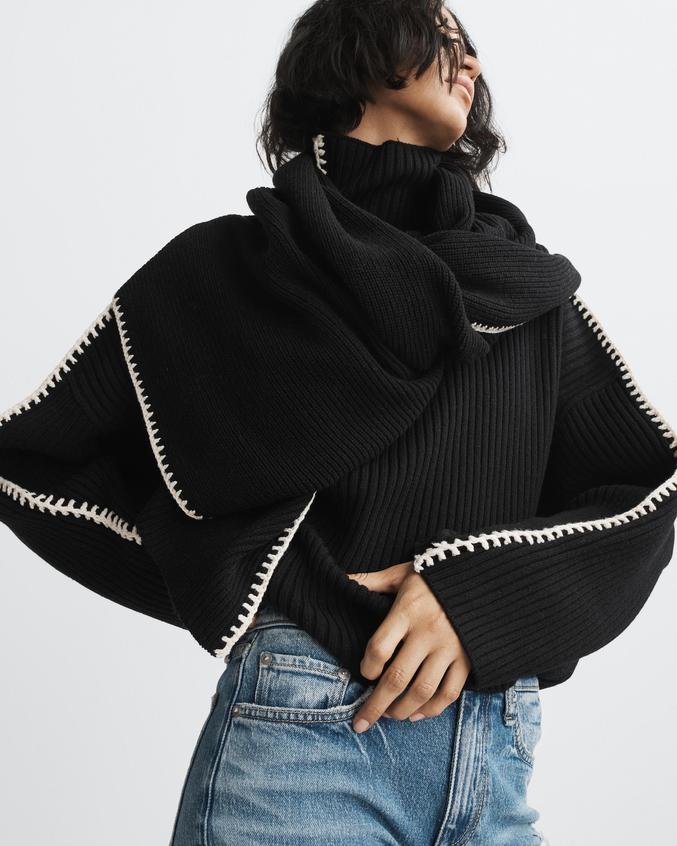 Ingrid Wool Ribbed Turtleneck
Classic Fit Sweater - 7