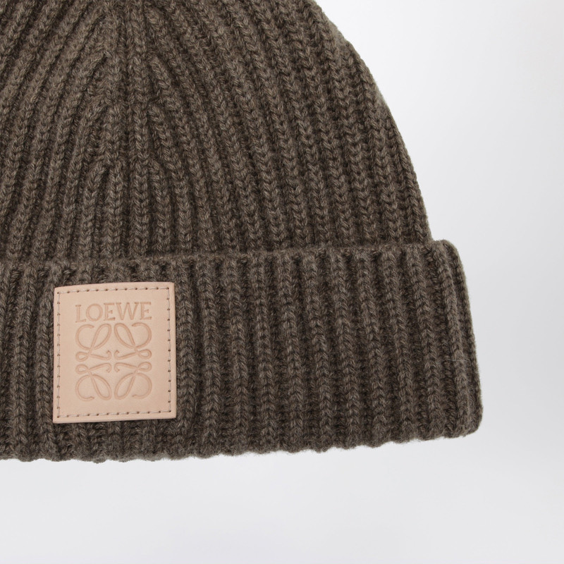 Dark beige ribbed cashmere beanie 3