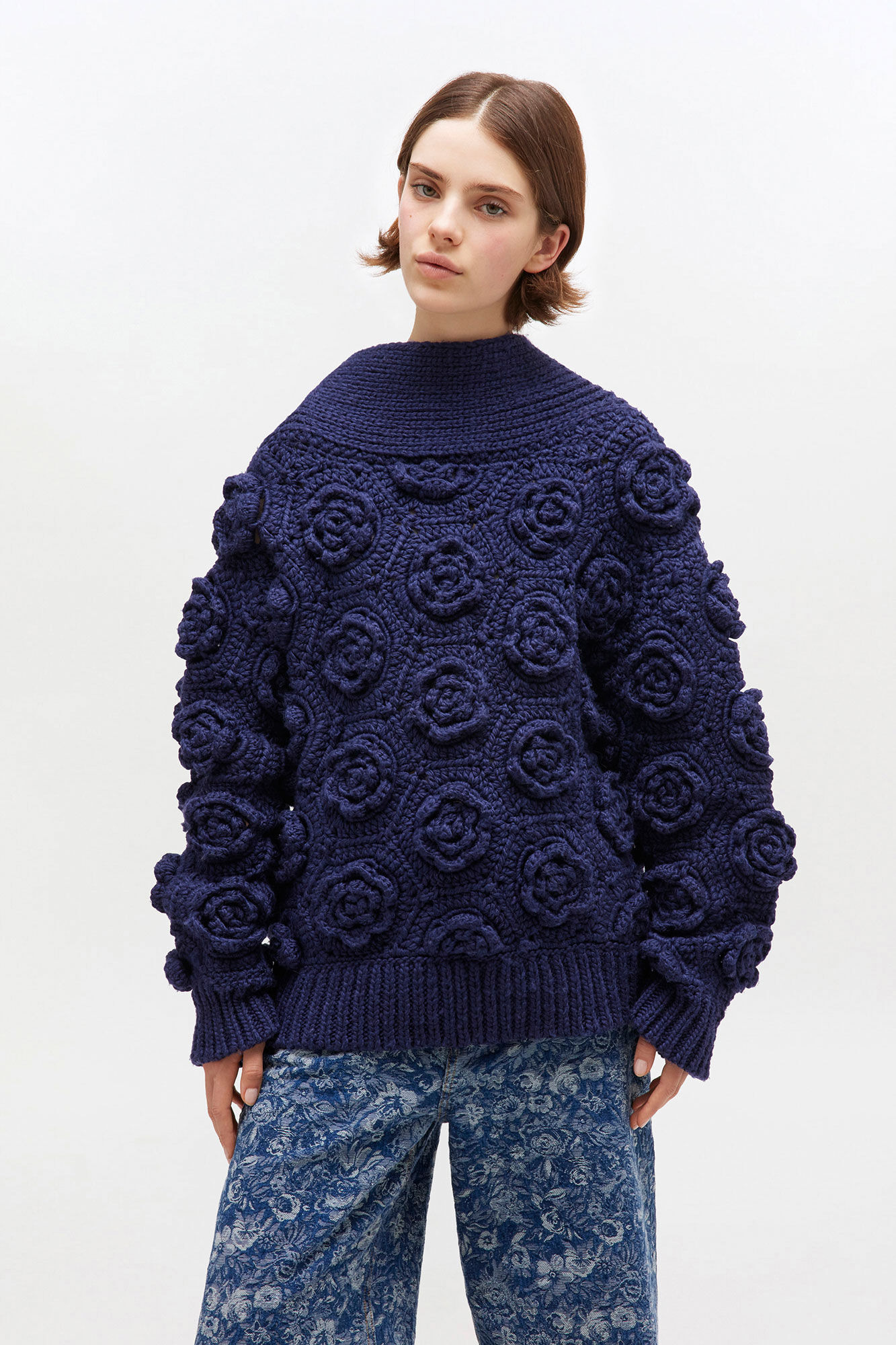DARK BLUE FLOWER CROCHET SWEATER - 3