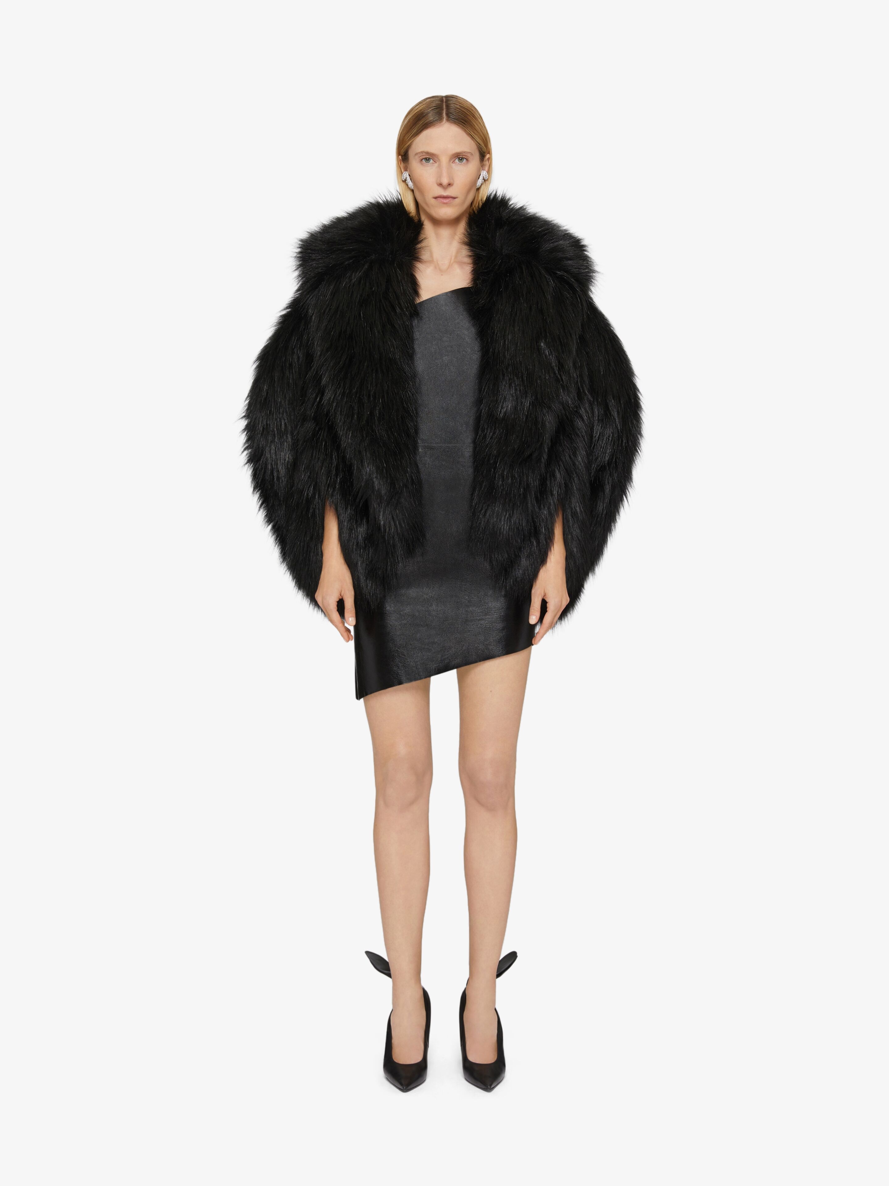 OVERSIZED CAPE IN FAUX FUR - 2
