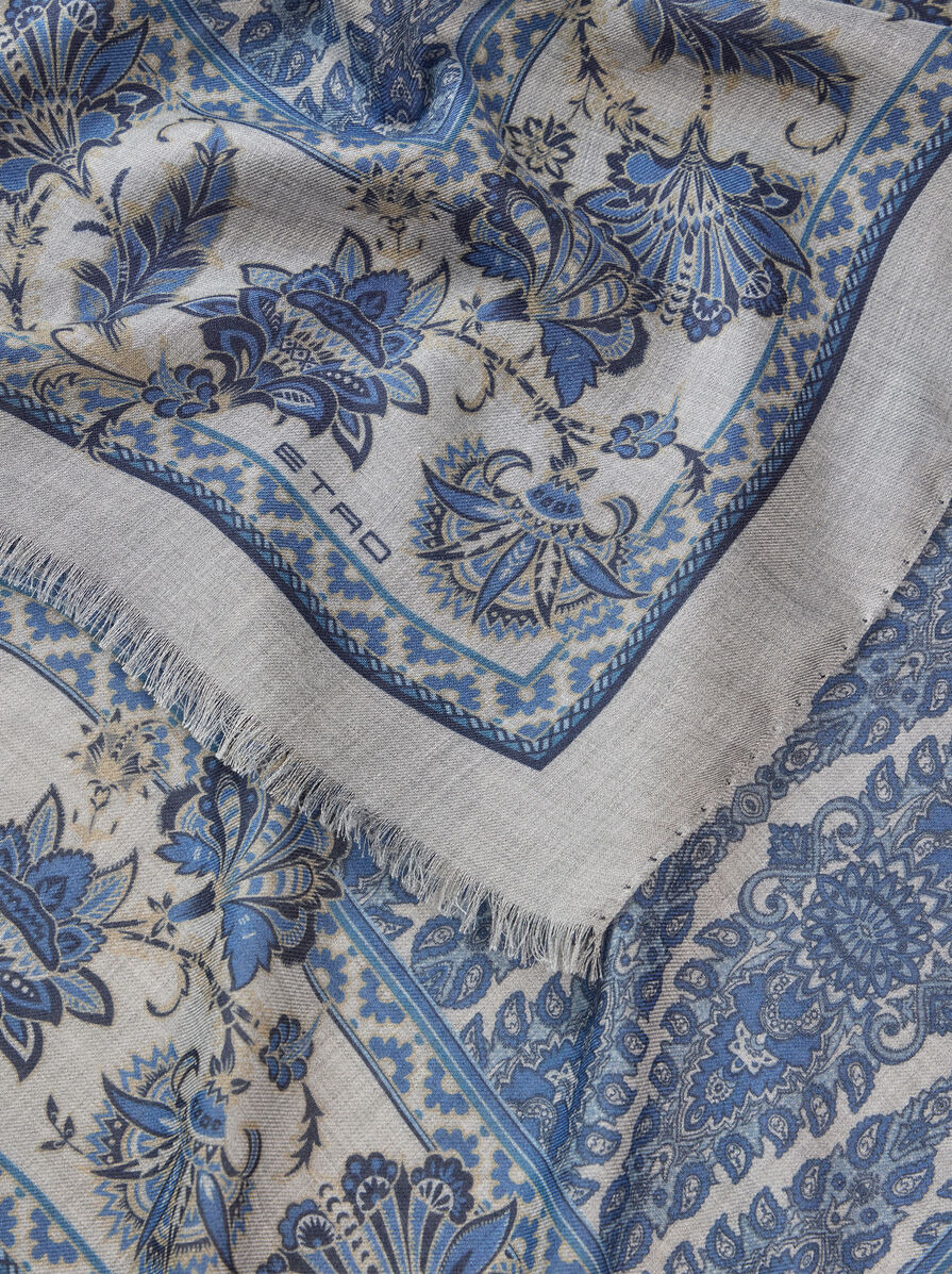 SCARF WITH MEDALLIONS AND FLOWERS - 3