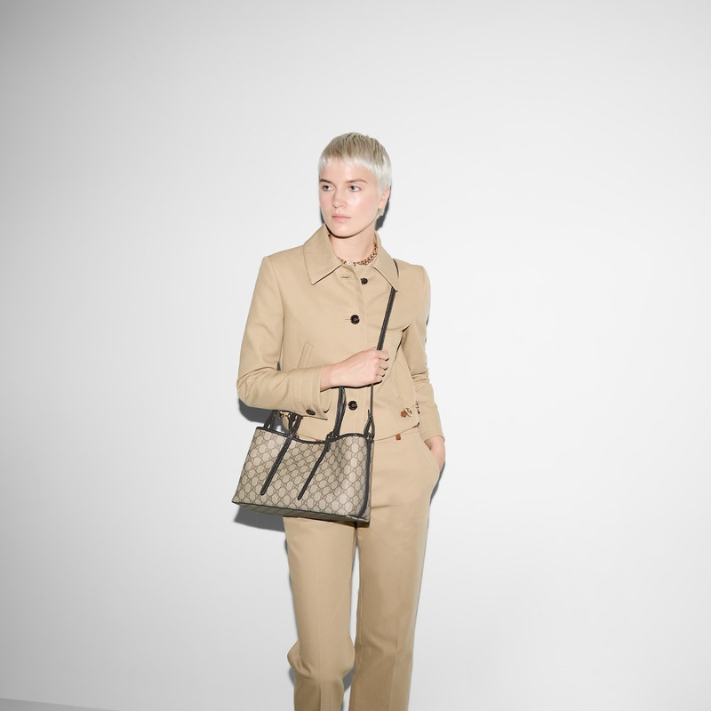 GG Emblem small tote bag 4