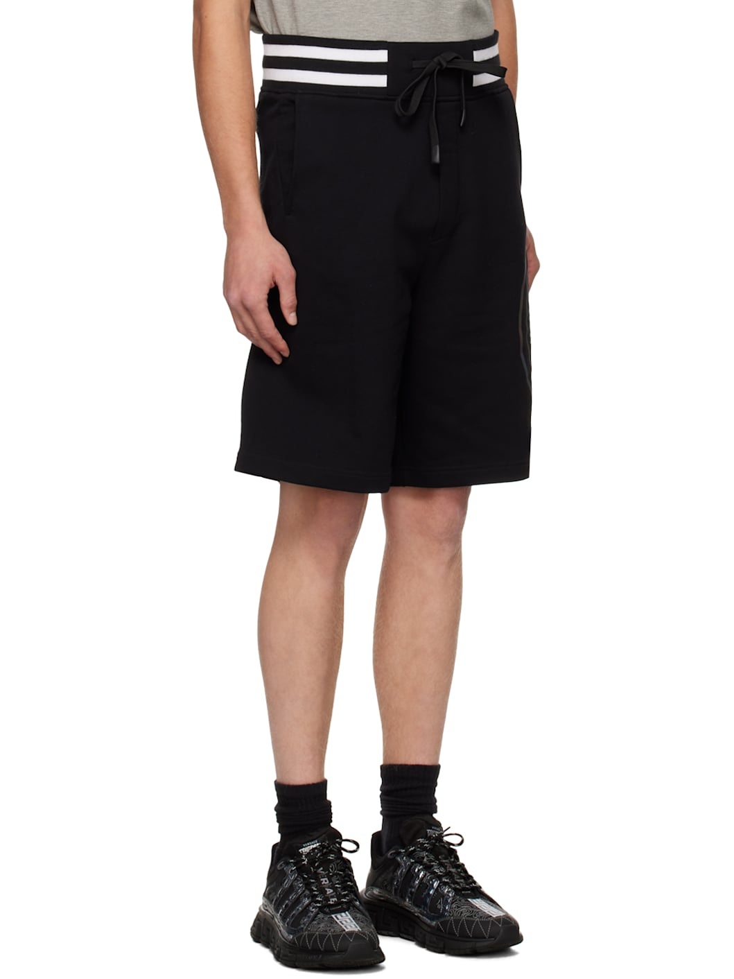 Black V-Emblem Shorts - 2