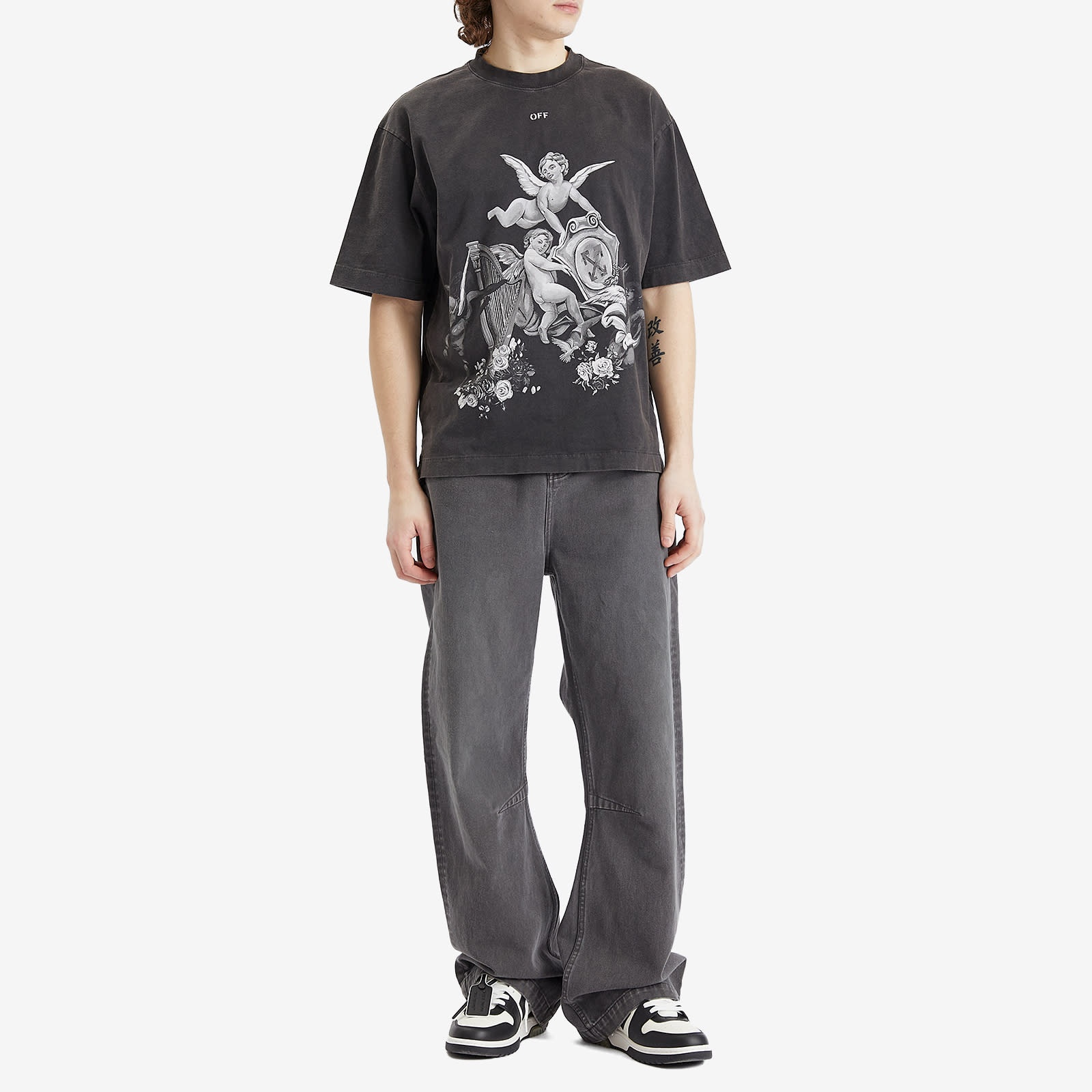 OFF WHITE♡ ブラック Vintage Putti Tシャツ BLACK VINTAGE PUTTI T-SHIRT in black | Off-White™ Official US