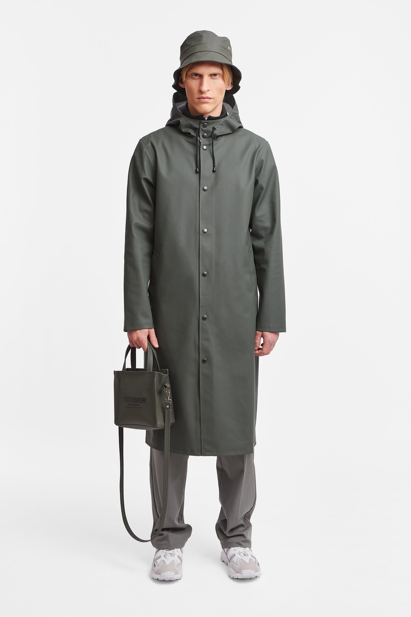 Stutterheim Stockholm Long Print Raincoat Green outlook