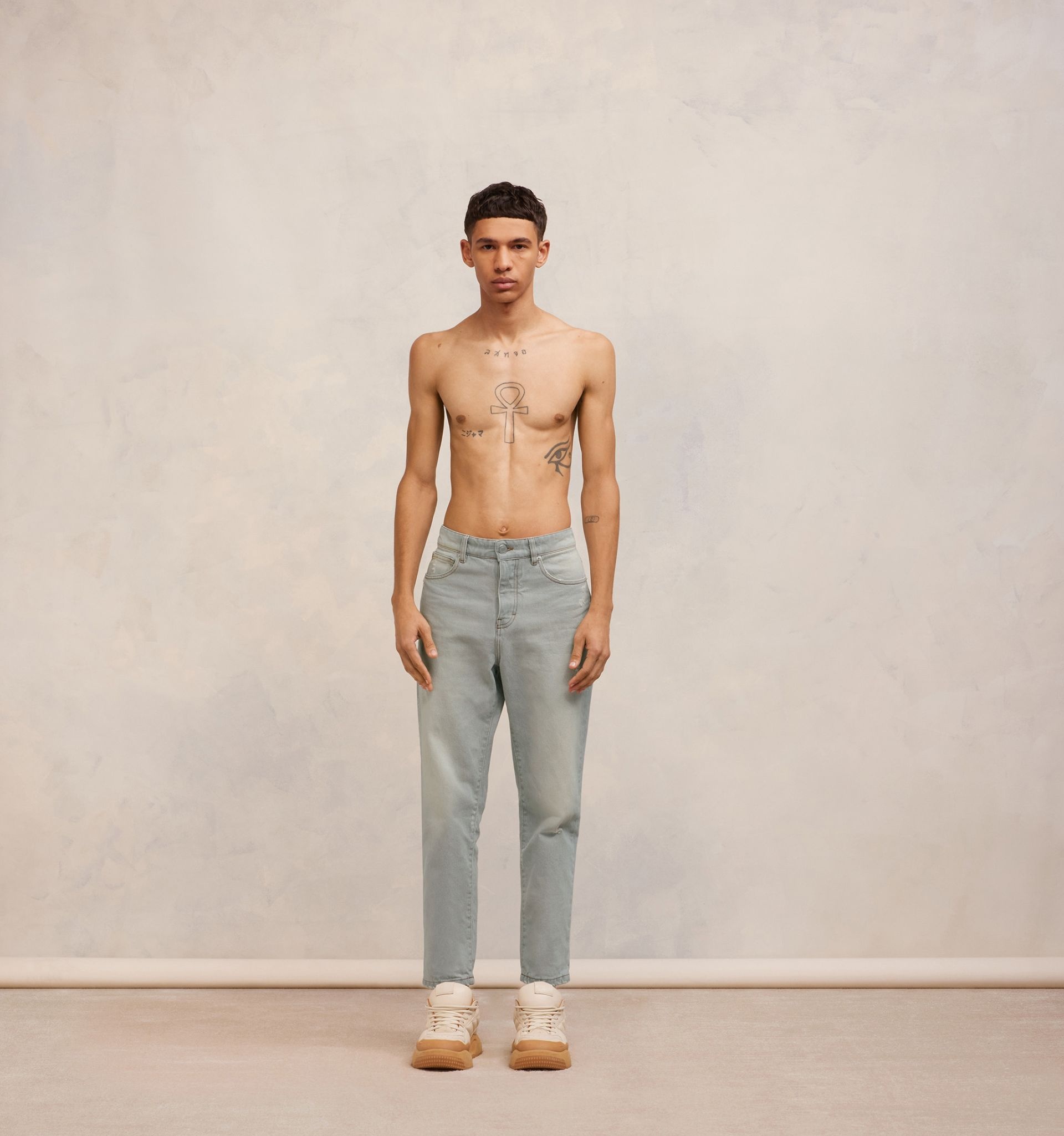 Tapered Fit Jeans - 3