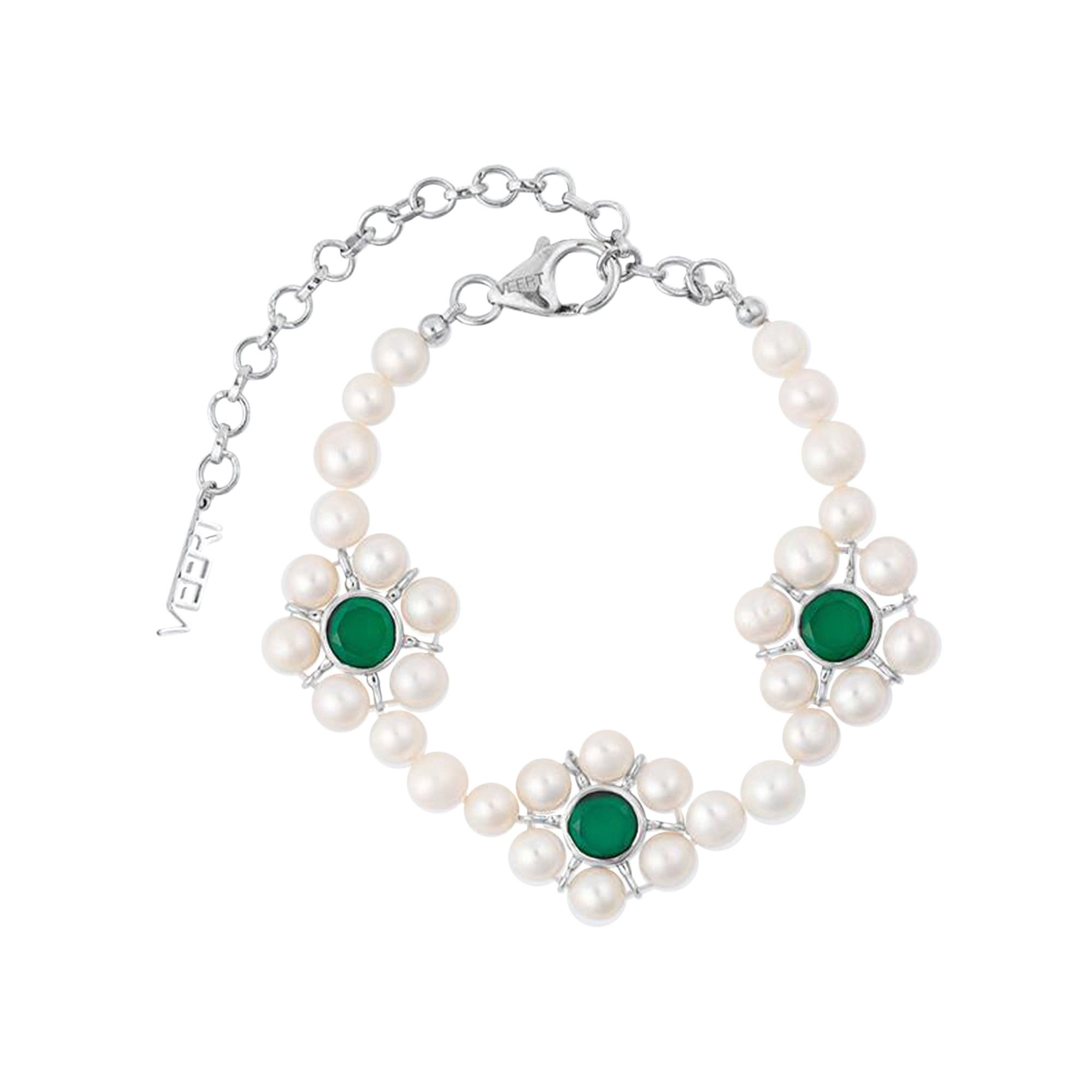 VEERT The Trio Flower Pearl Bracelet 'White Gold/Pearl/Green Onyx' - 1
