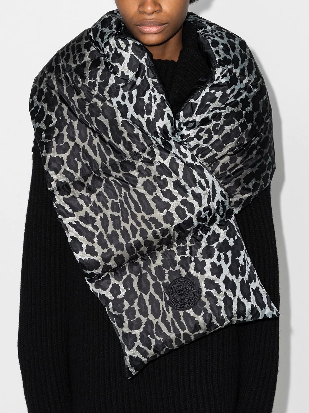 leopard-print padded scarf - 2