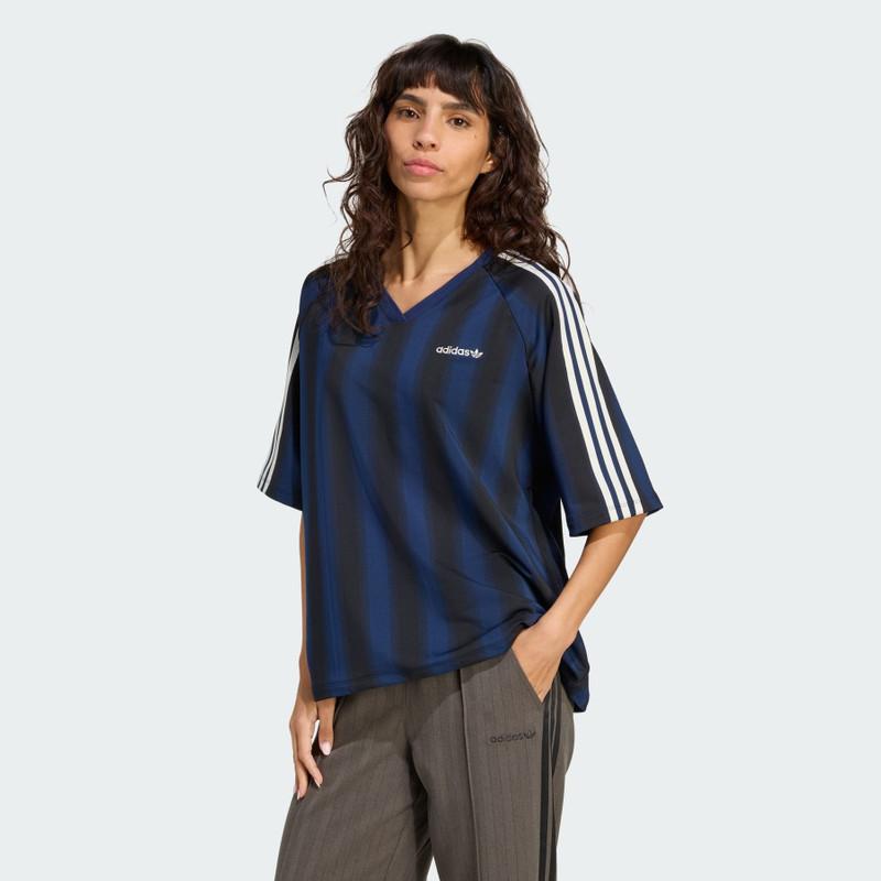 adidas Loose Linear Tee outlook