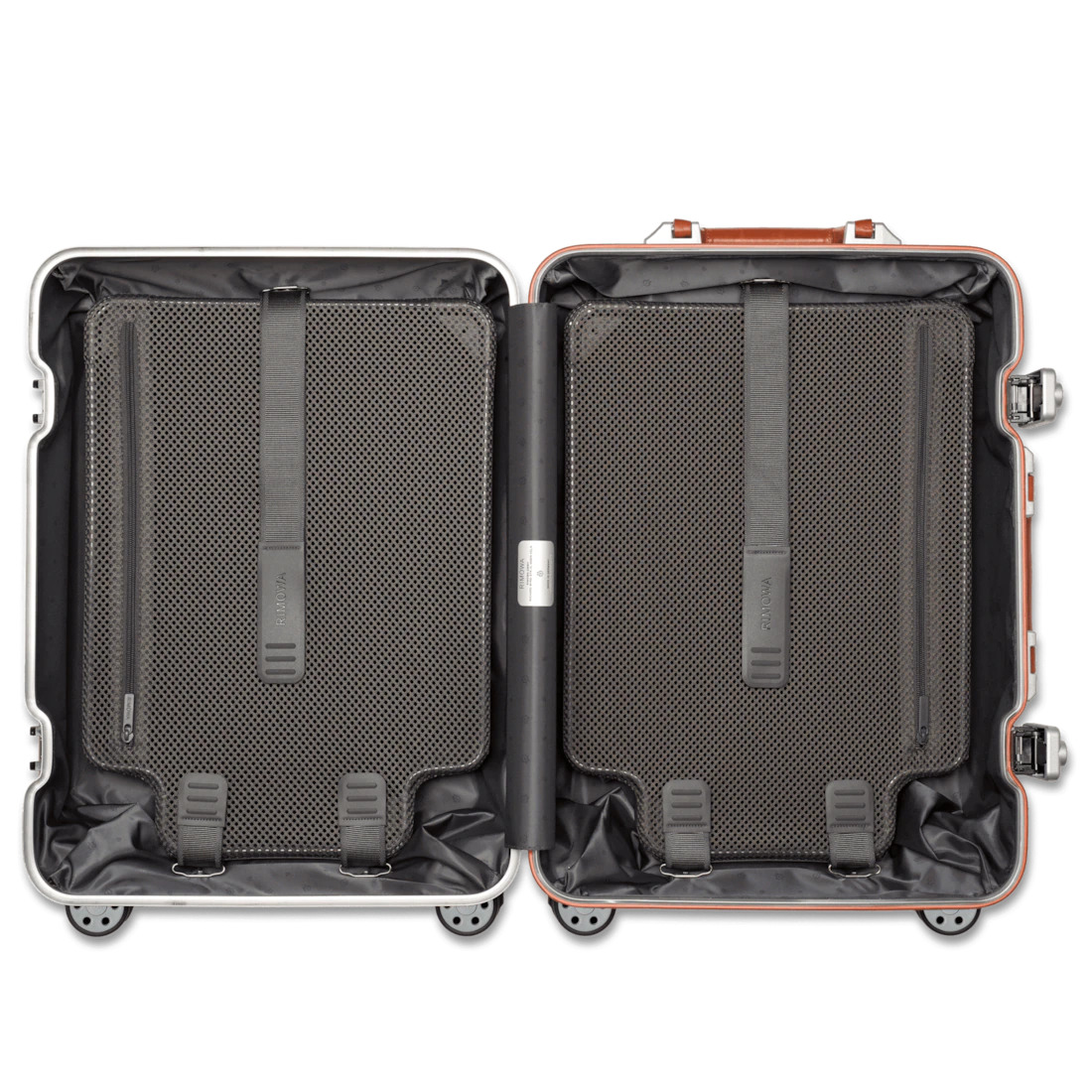 極美品　RIMOWA Classic Cabin Classic Cabin Aluminum Carry-On Suitcase | Silver | RIMOWA