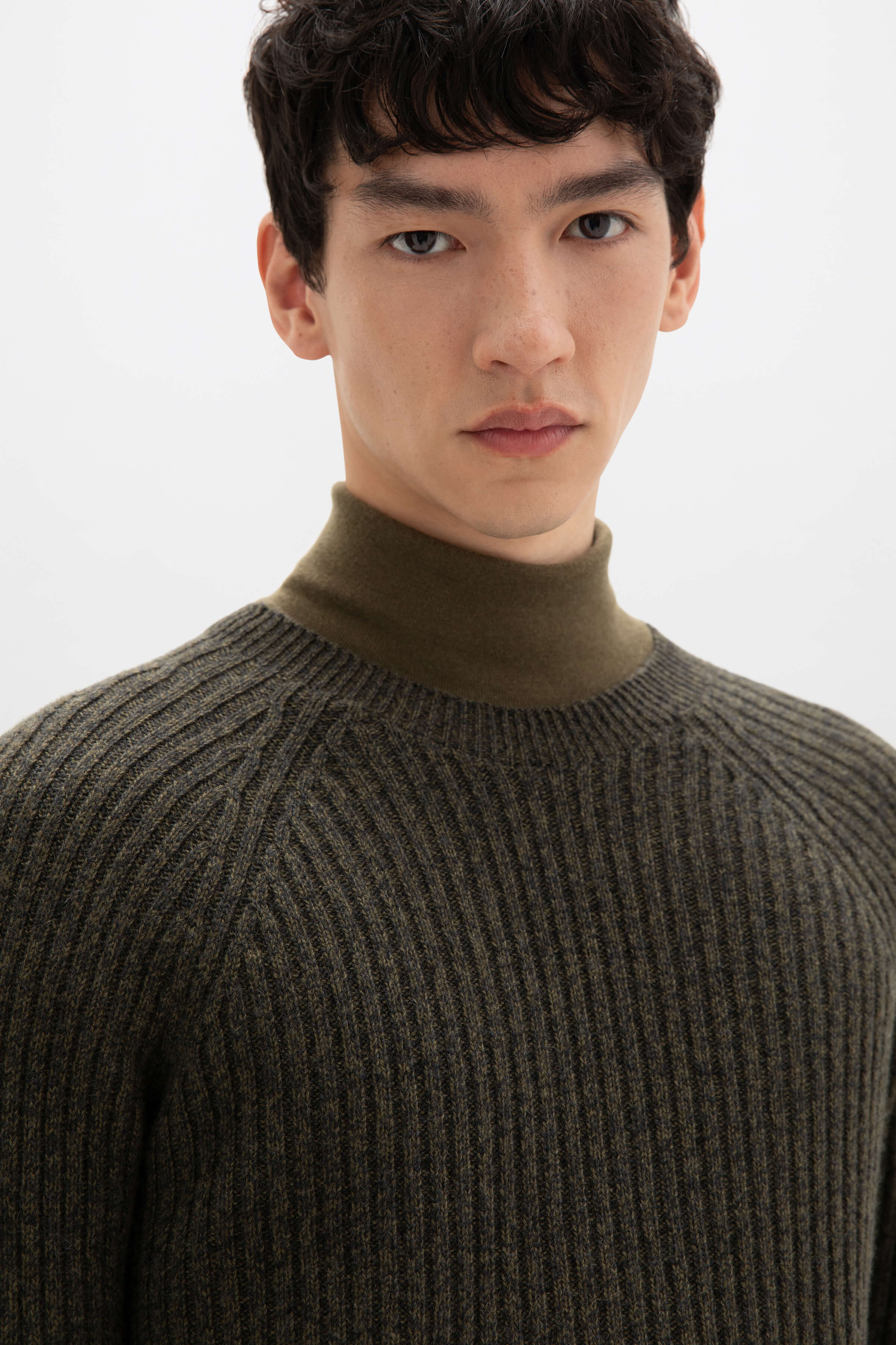 Ribbed Green Cashmere Jumper - 8