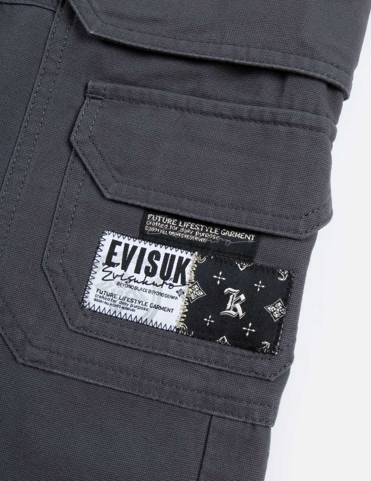Logo Embossed Patch Fashion fit Cargo Pants - 11