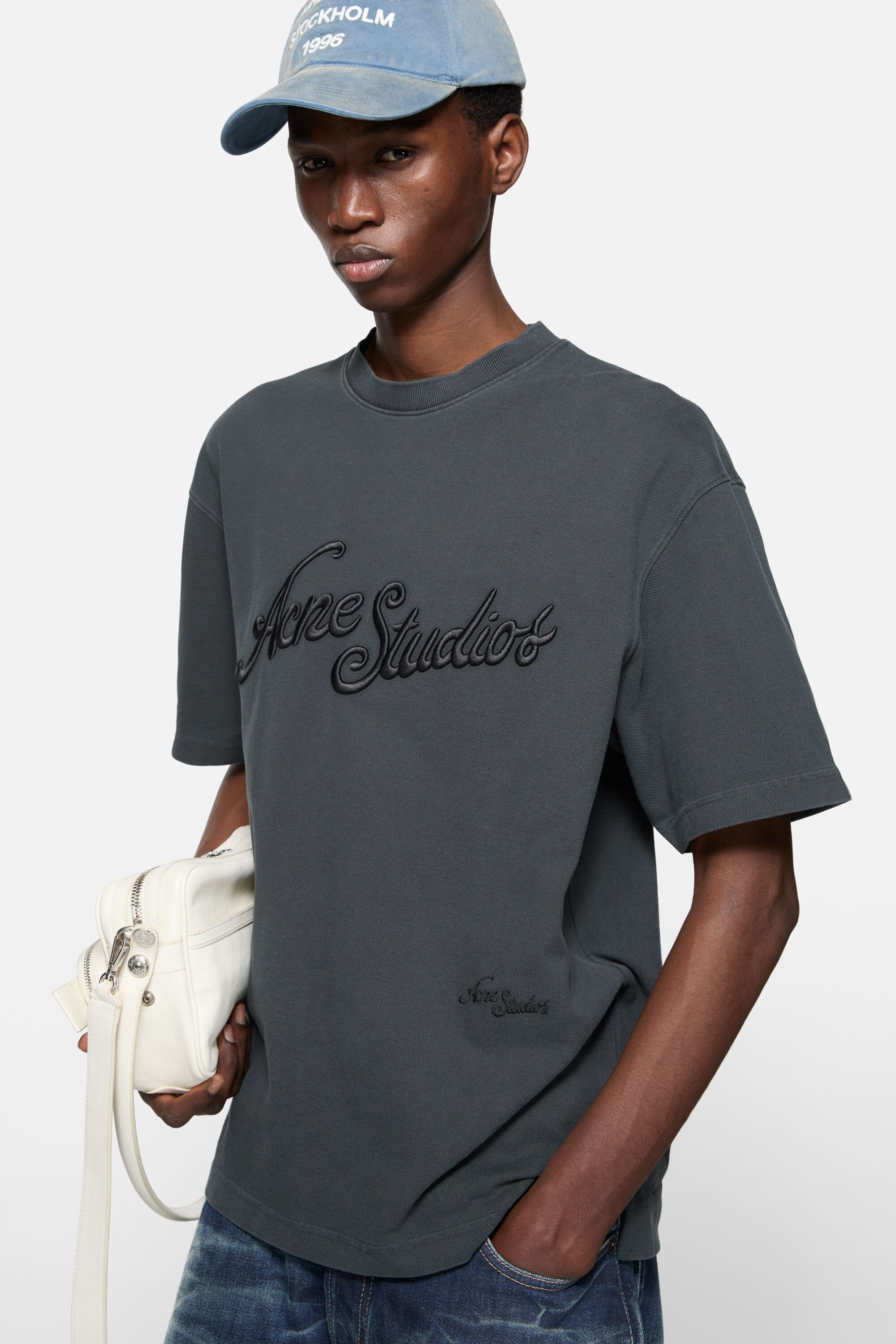 Logo t-shirt - Relaxed fit - Faded black - 4
