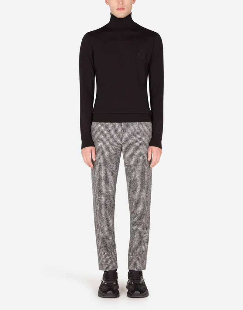 Wool turtle-neck sweater with DG embroidery 4