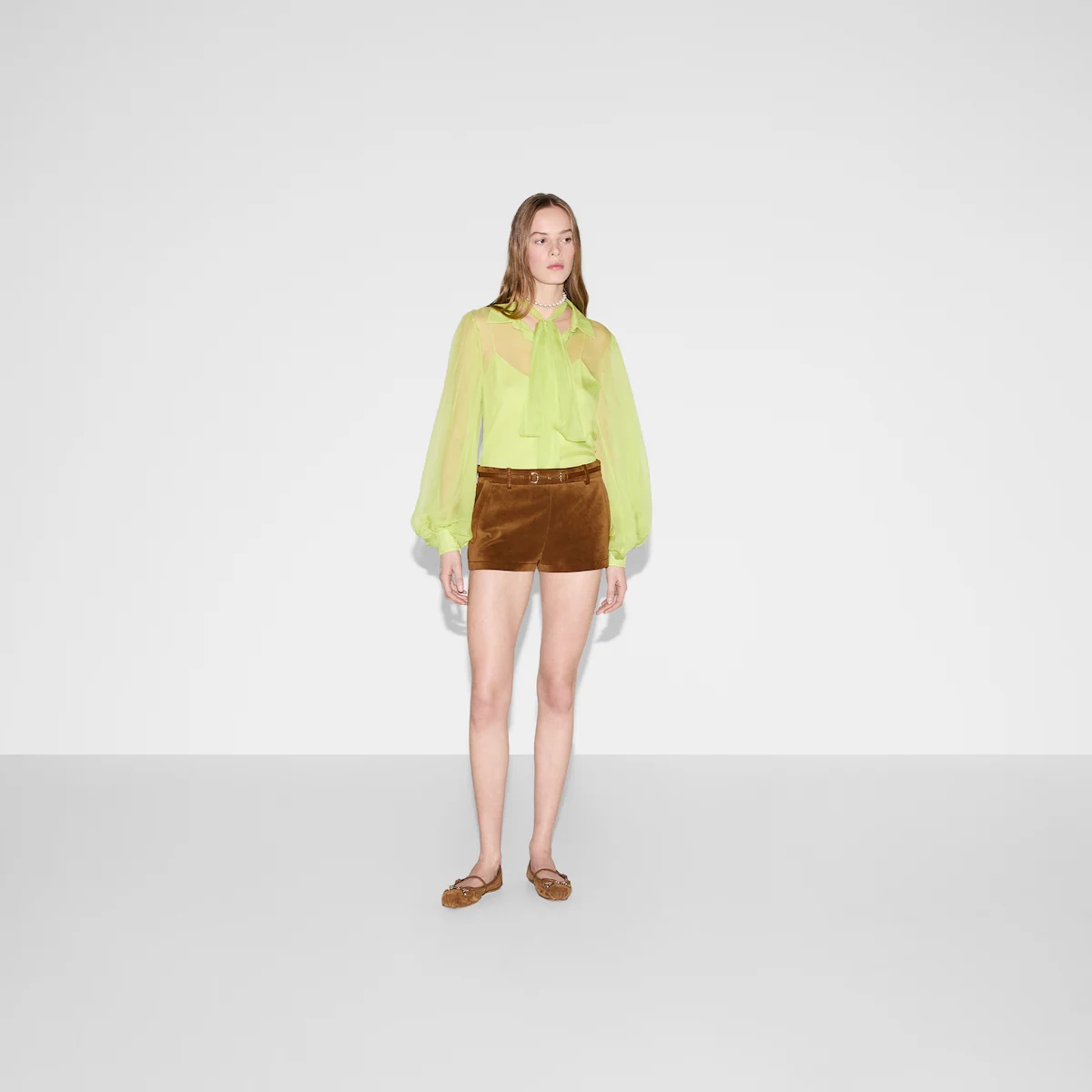 Suede shorts with Horsebit belt - 2