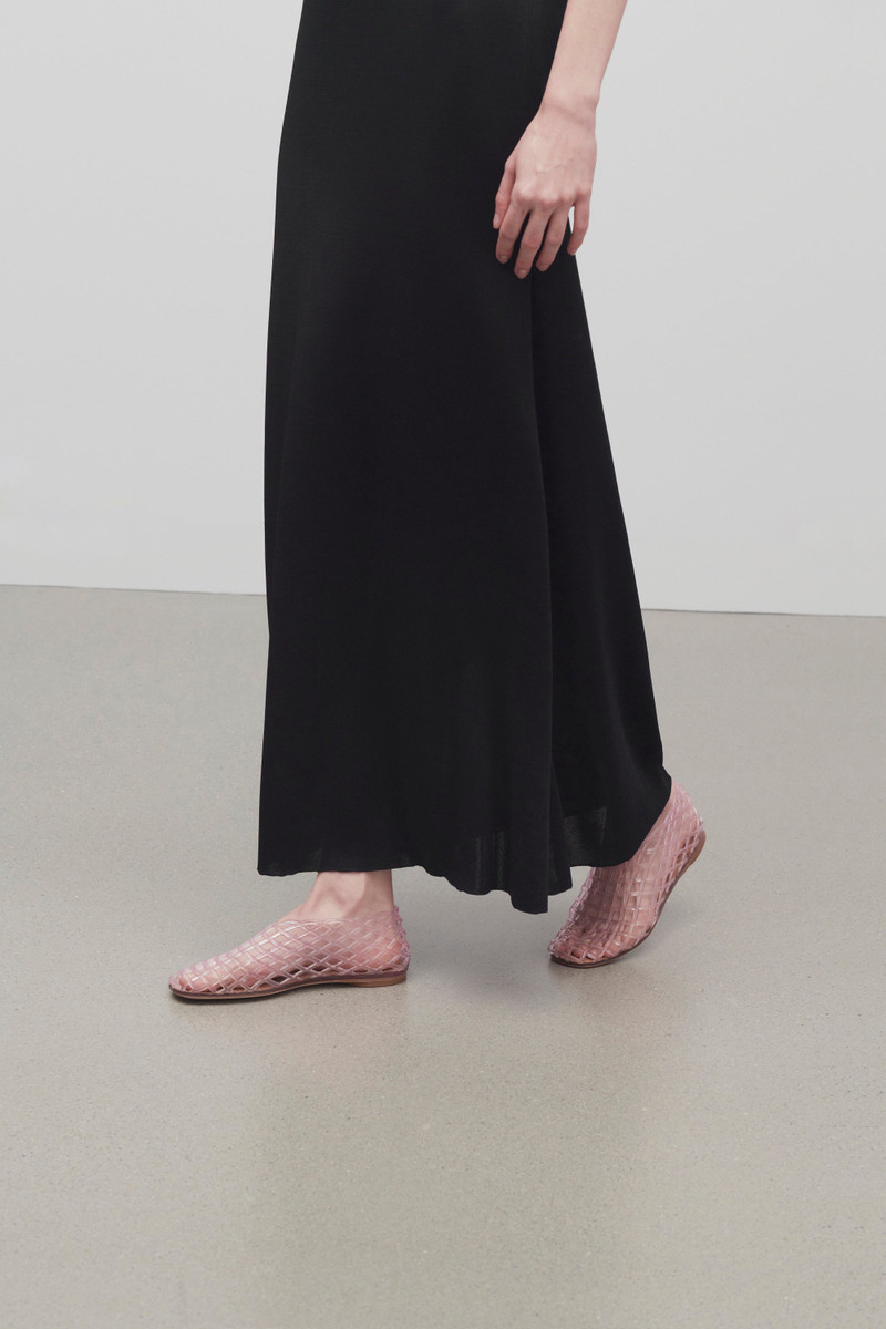 Mara Flat in Vinyl 4