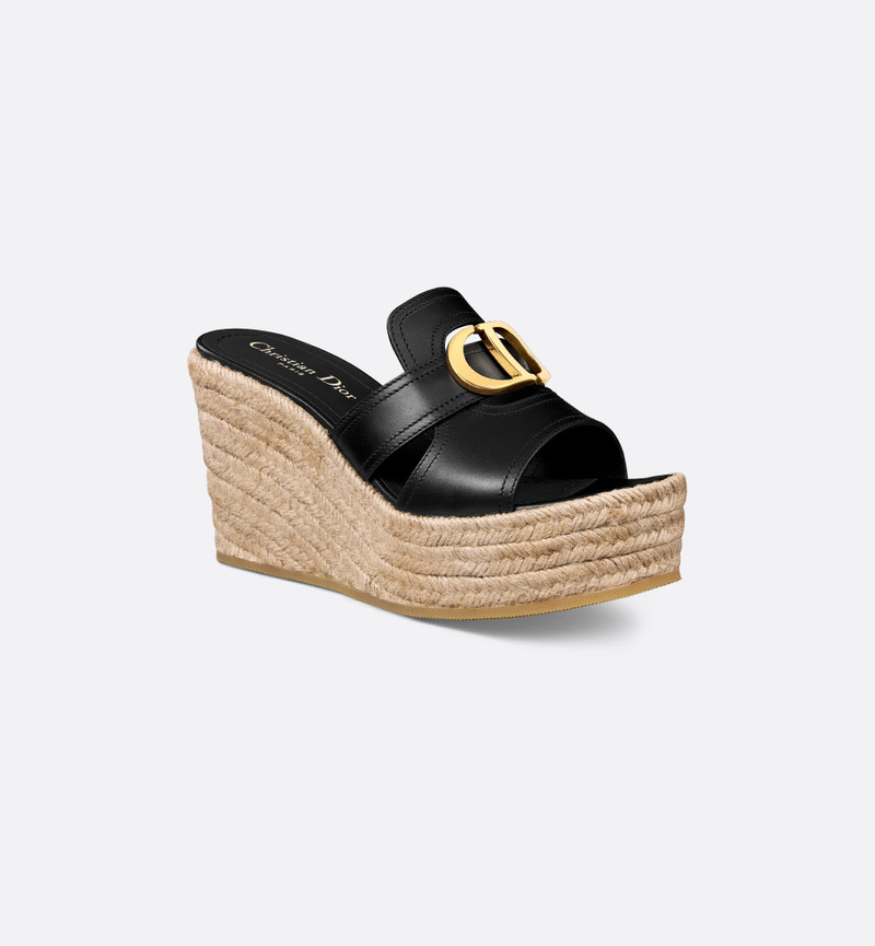 30 Montaigne Wedge Slide 1