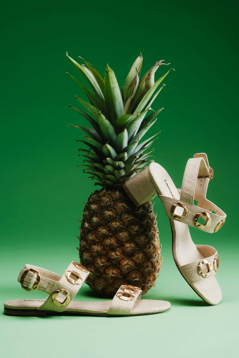 Larroudé Milan Sandal In Beige Raffia outlook