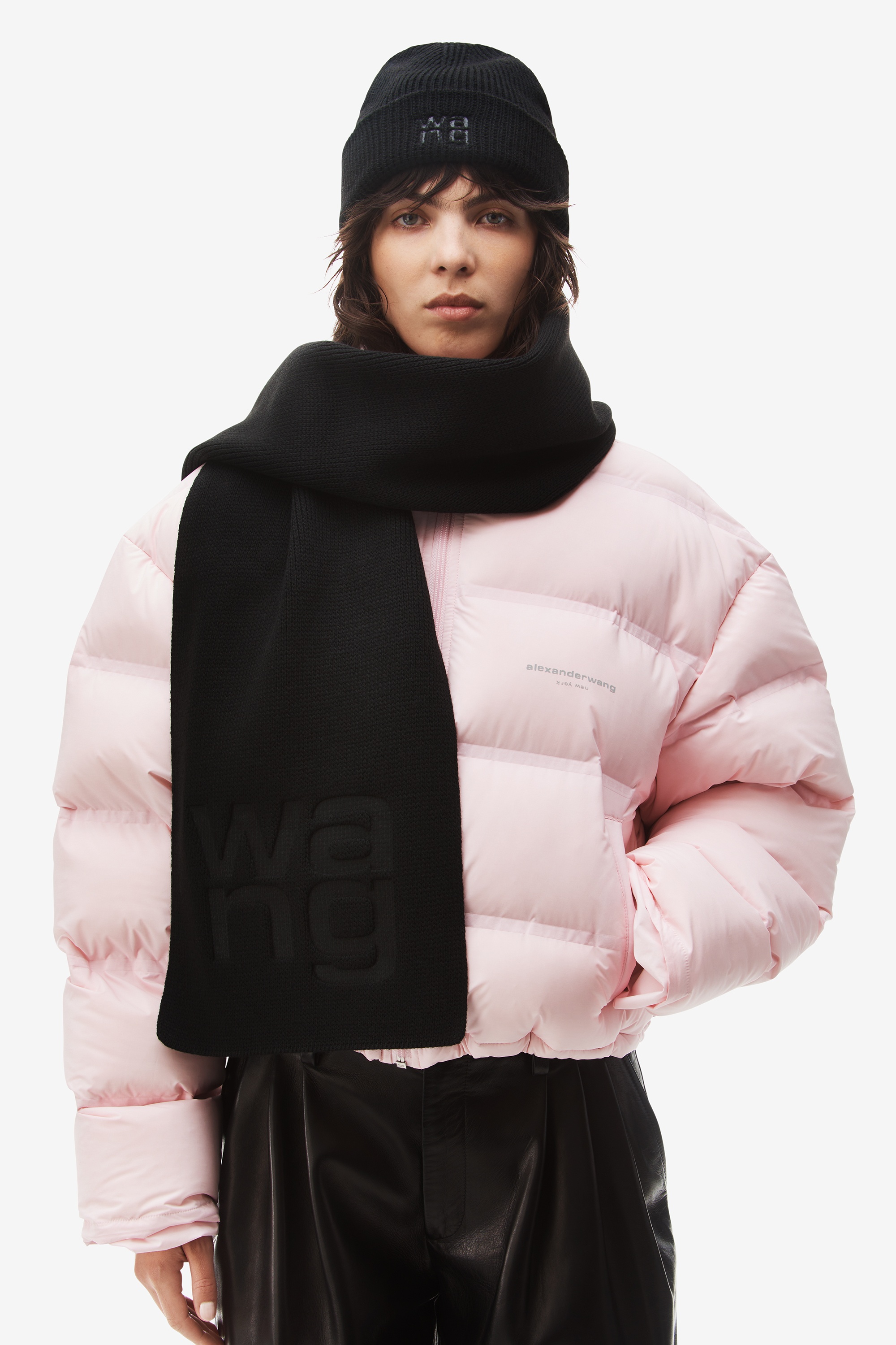 Logo scarf in compact deboss 3