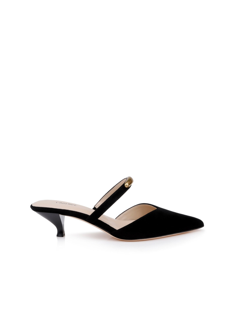 Catania Kitten-Heel Pump 1