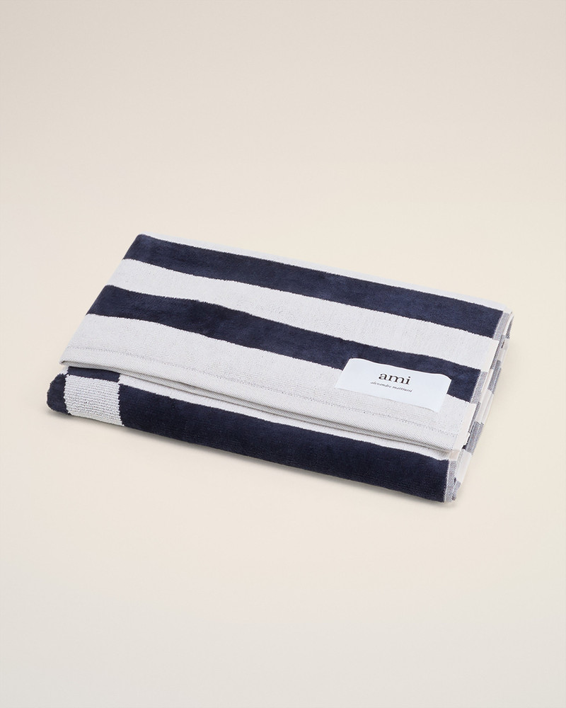 AMI Paris GREEN COTTON AMI DE COEUR BEACH TOWEL outlook