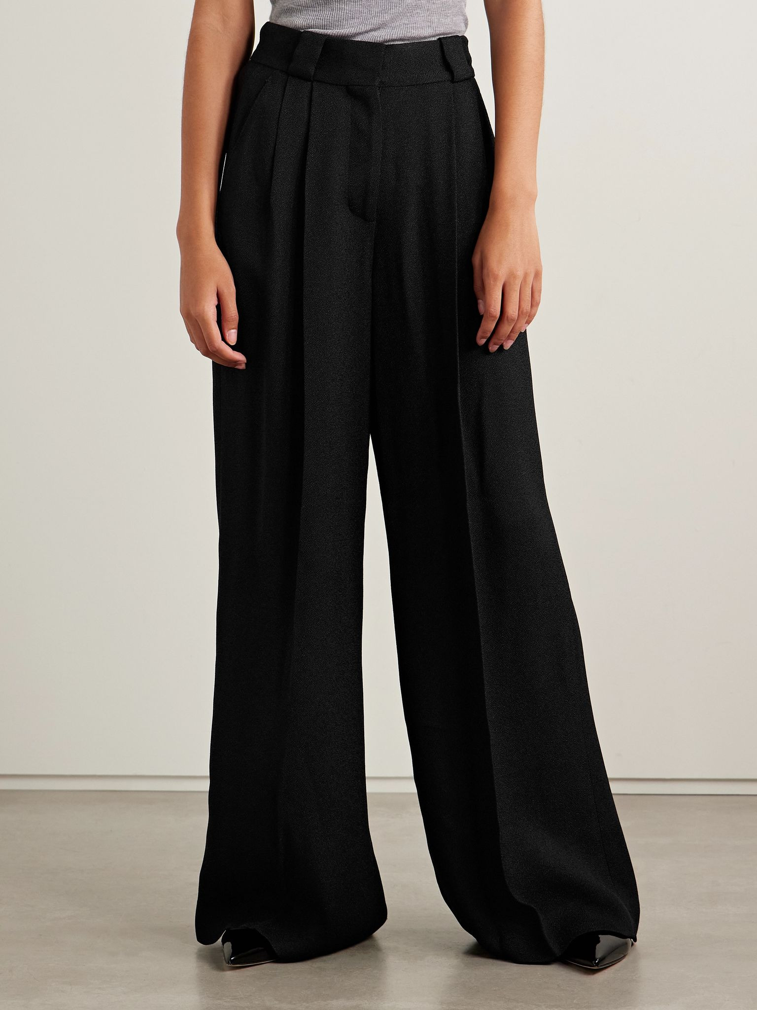 Husi pleated crepe straight-leg pants Black - 3
