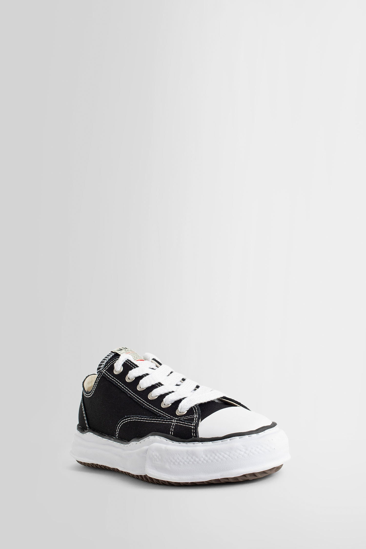 MAISON MIHARA YASUHIRO UNISEX BLACK SNEAKERS - 2