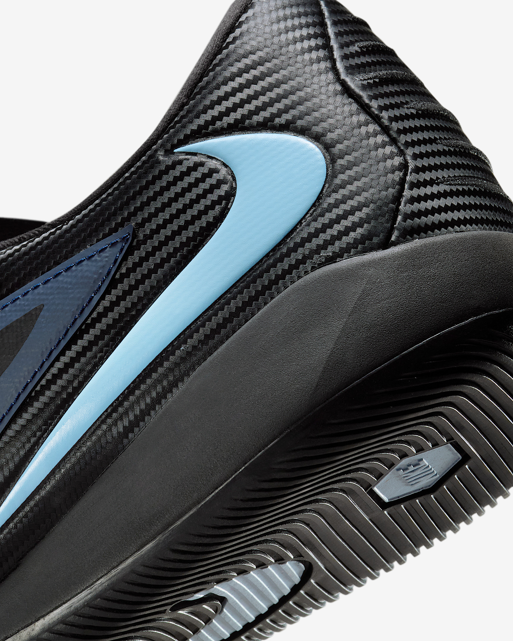 Nike Phantom 6 Low Academy Indoor/Court Soccer Shoes - 8