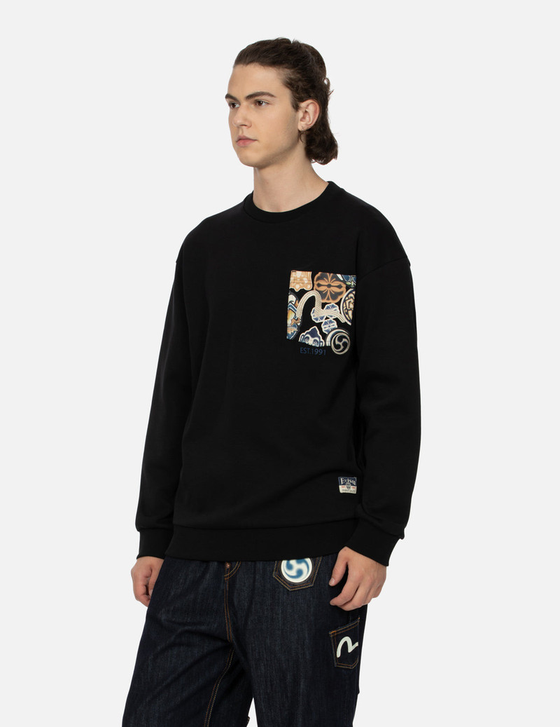 SEAGULL EMBROIDERY WITH KAMON PRINT POCKET RELAX FIT SWEATSHIRT 7