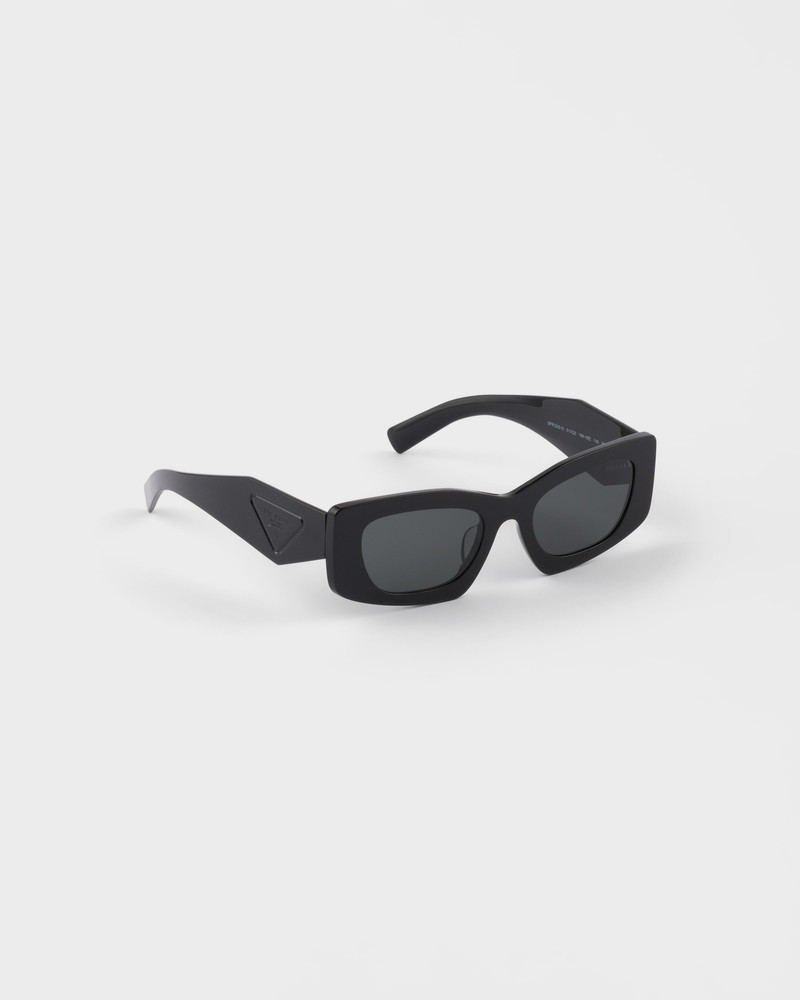 Sunglasses with triangle logo 3