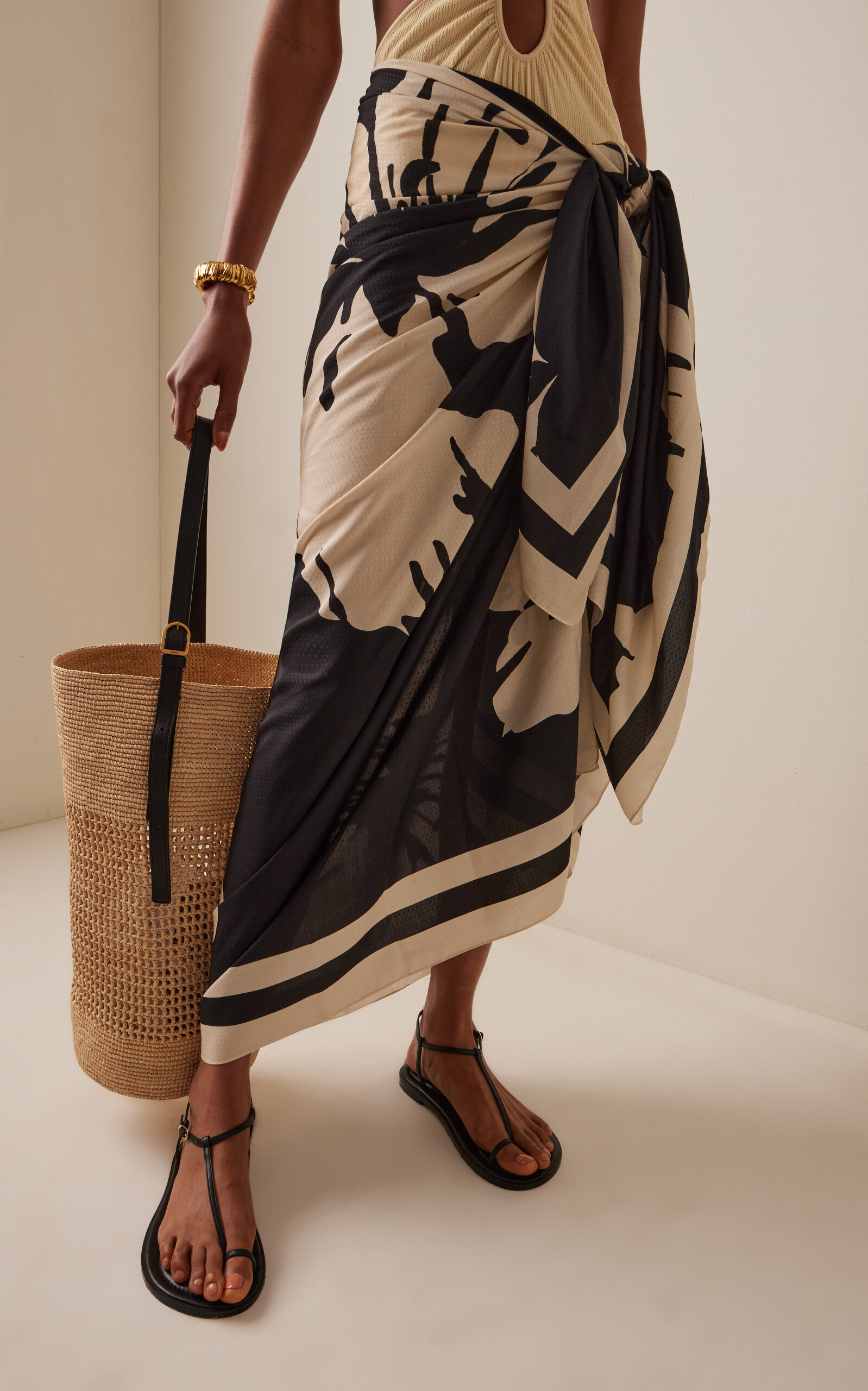 Delicate Astromelia Silk-Blend Shawl black - 3