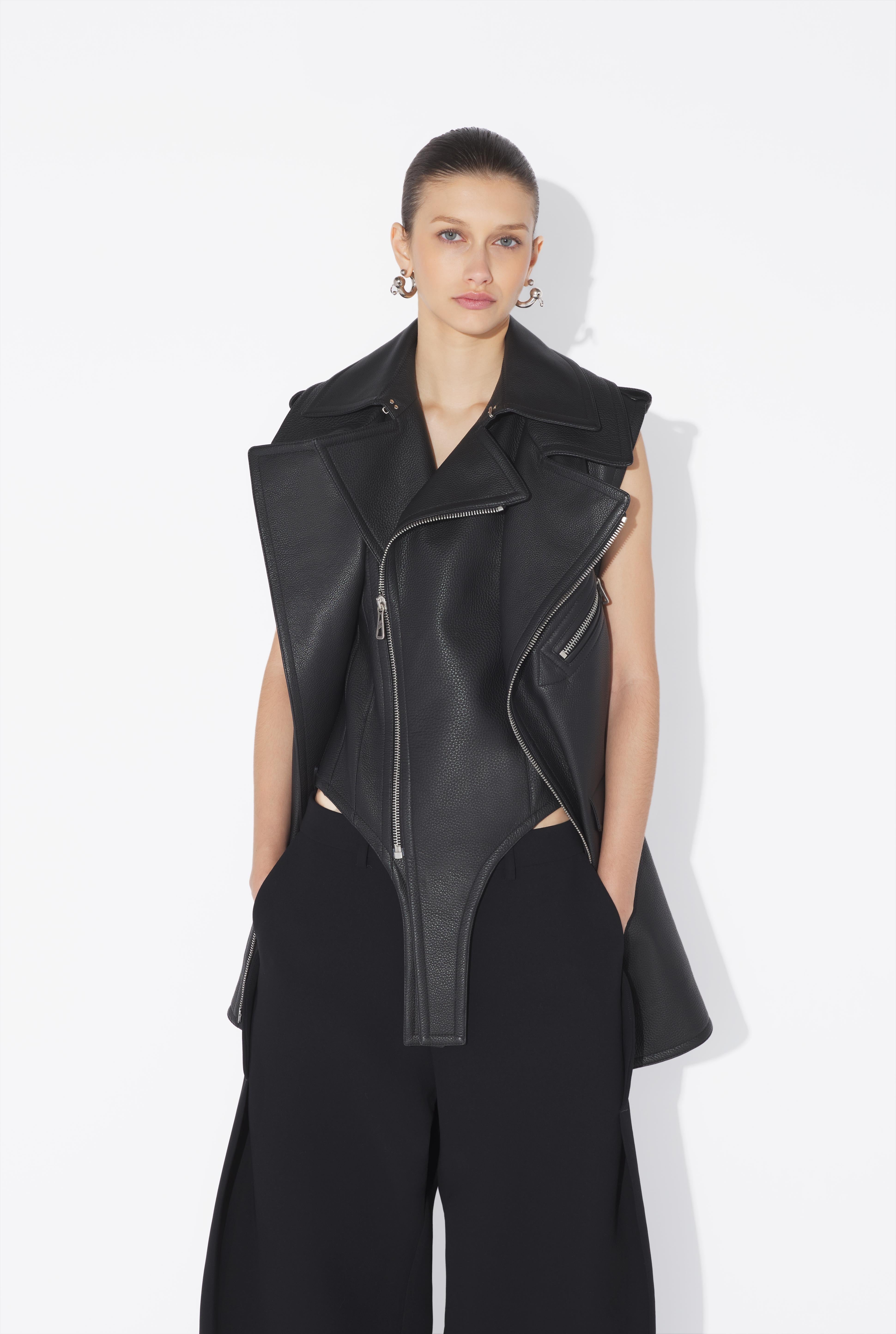 THE LEATHER VEST - 4