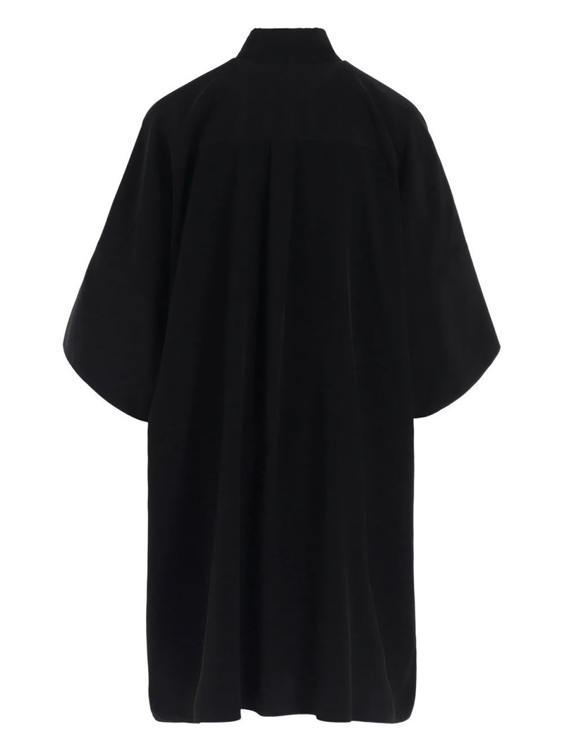 Y's buttoned shirt outlook