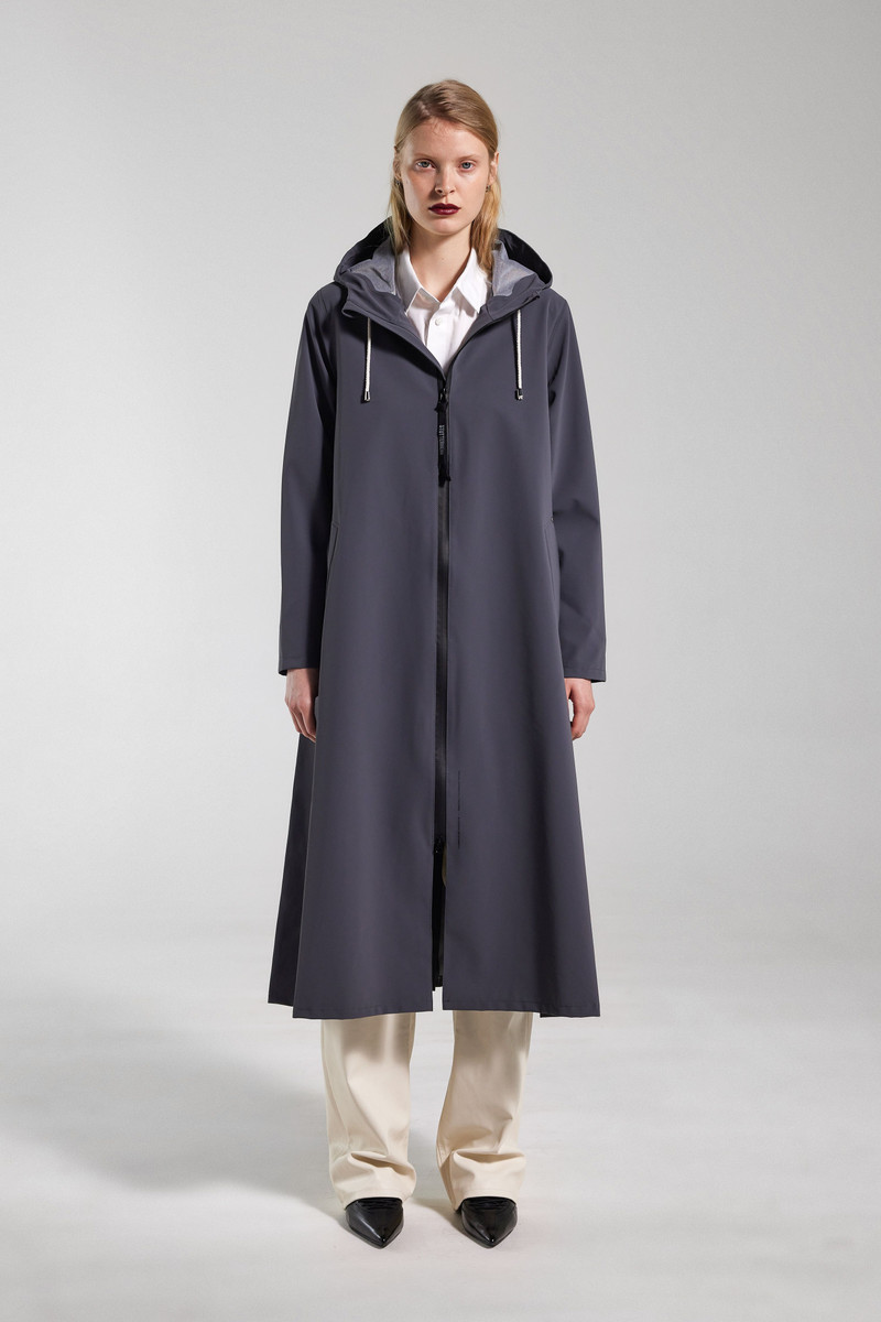 Stutterheim Mosebacke Long Lightweight Zip Matte Raincoat Metal outlook