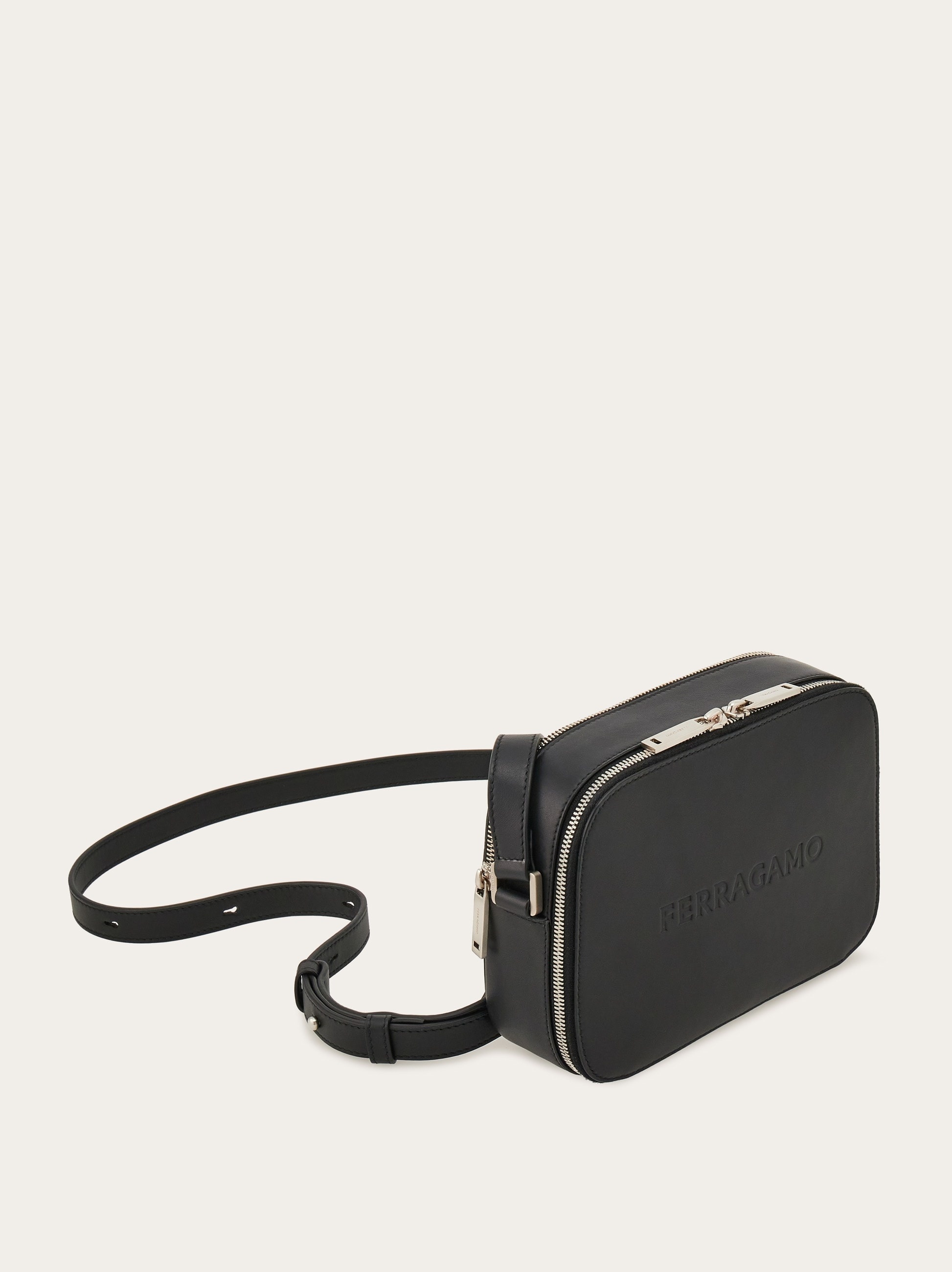 ★Ferragamo★216292769547 ガンチニ カメラ ケースバッグ FERRAGAMO フェラガモ ショルダーバッグ 21 2970 レディース