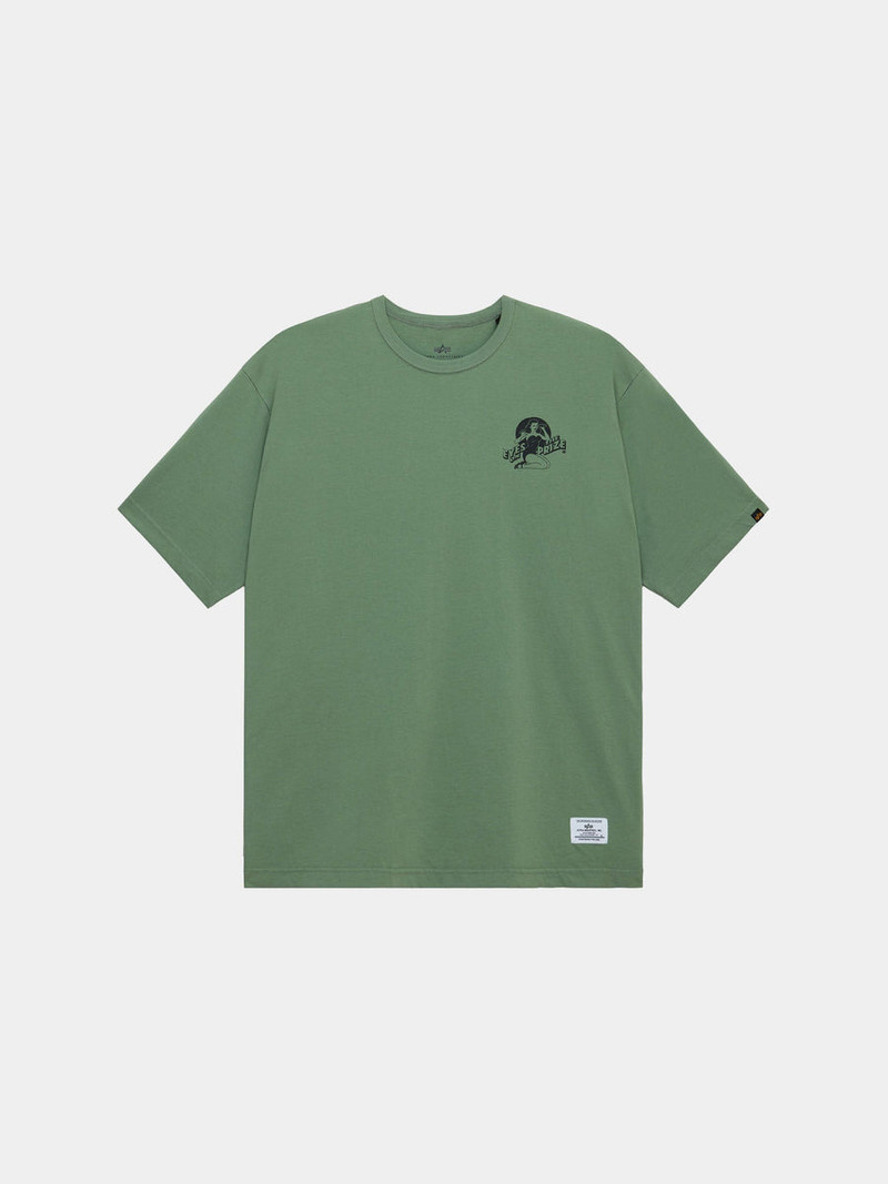 ALPHA INDUSTRIES RELAXED EYES ON THE PRIZE TEE outlook