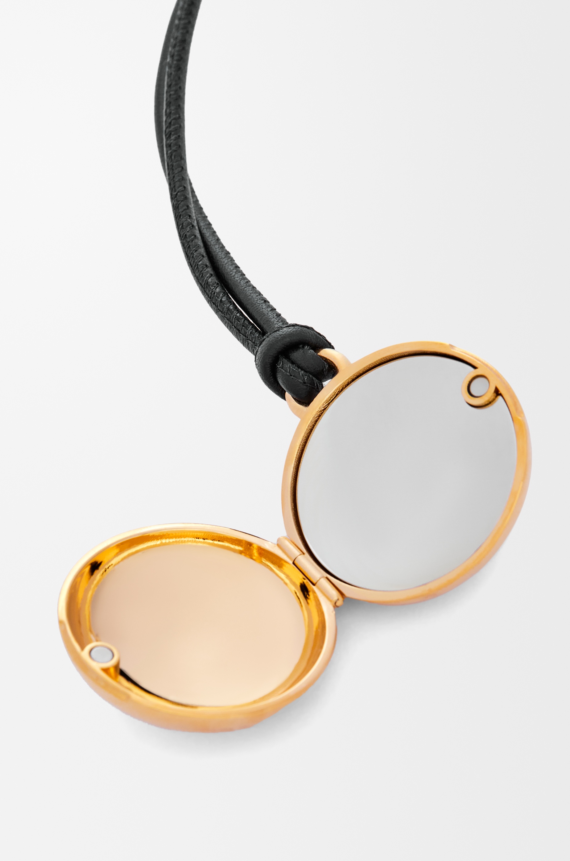 Pebble locket charm in brass - 2