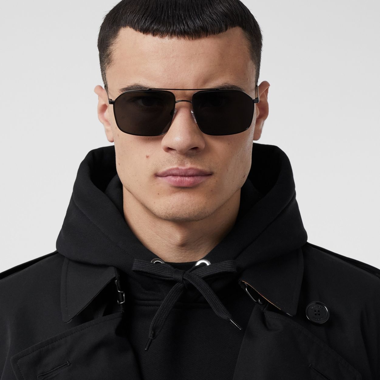 Icon Stripe Detail Navigator Sunglasses - 3