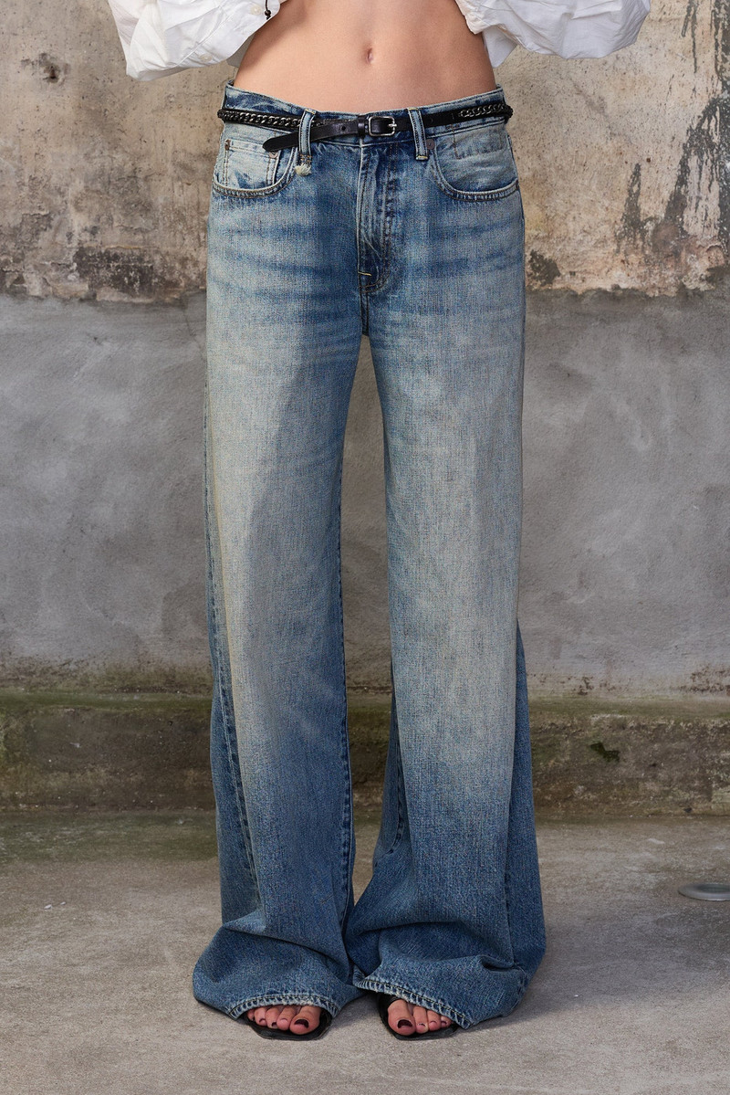 R13 D'ARCY FLARE JEAN outlook
